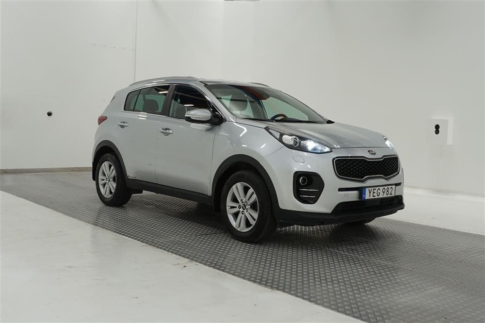 Kia Sportage 1.6 136hk Navi B-Kam M-värm Välserv 0,64l/milexteriör