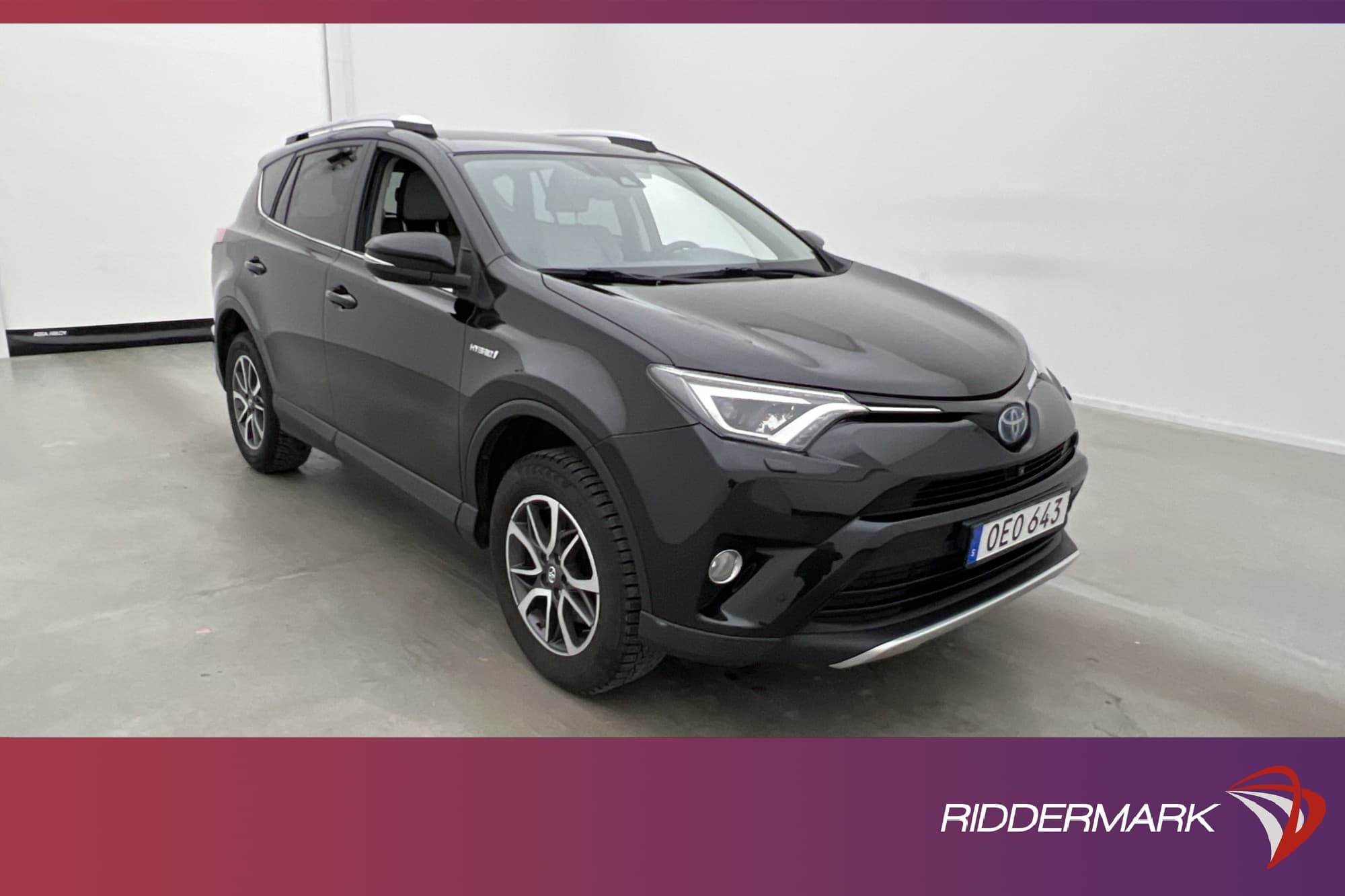 Toyota RAV4 Hybrid 2.5 197hk AWD Executive 360º Skinn Drag