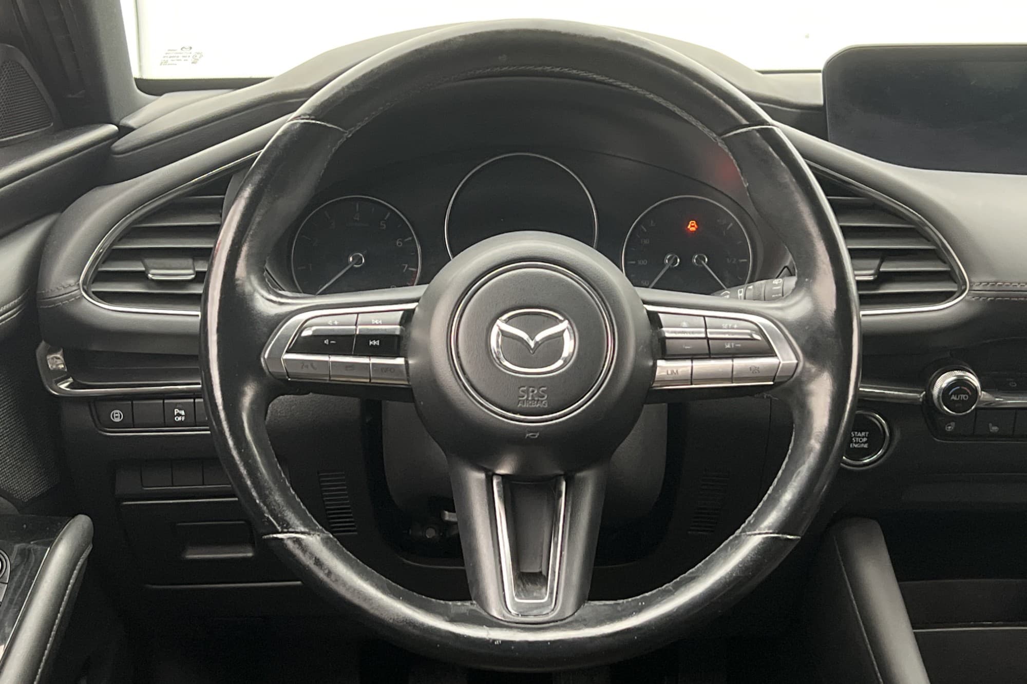 Mazda 3 2.0 122hk Sky+Tech Pack M&K-Värmare BOSE Kamera Navi