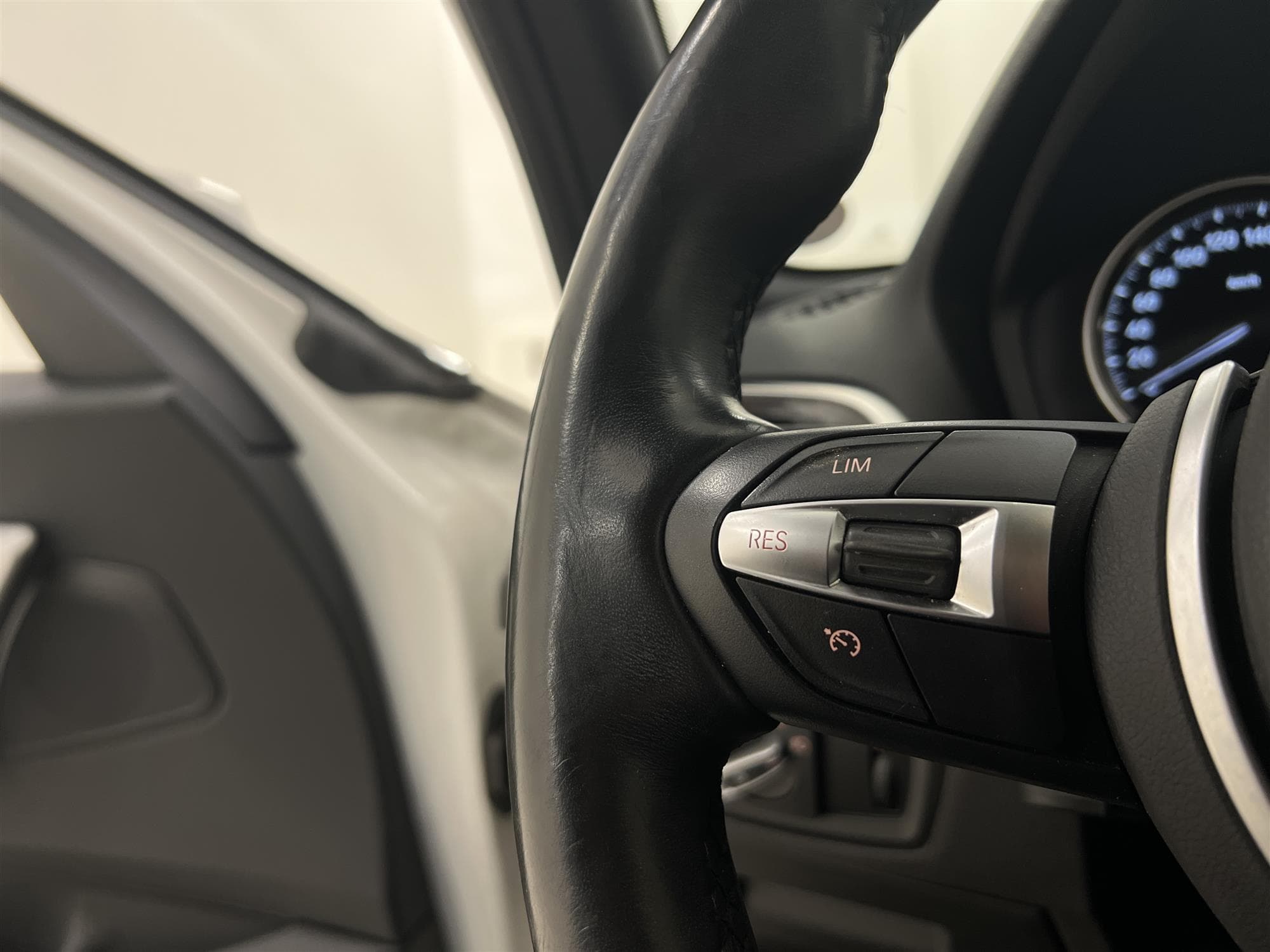 BMW 118i 136hk M-Sport Sensorer Rattvärme Välservad