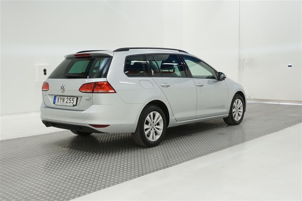 Volkswagen Golf 1.6 TDI 110hk M-värmare  Fullservad 0,4l/milexteriör