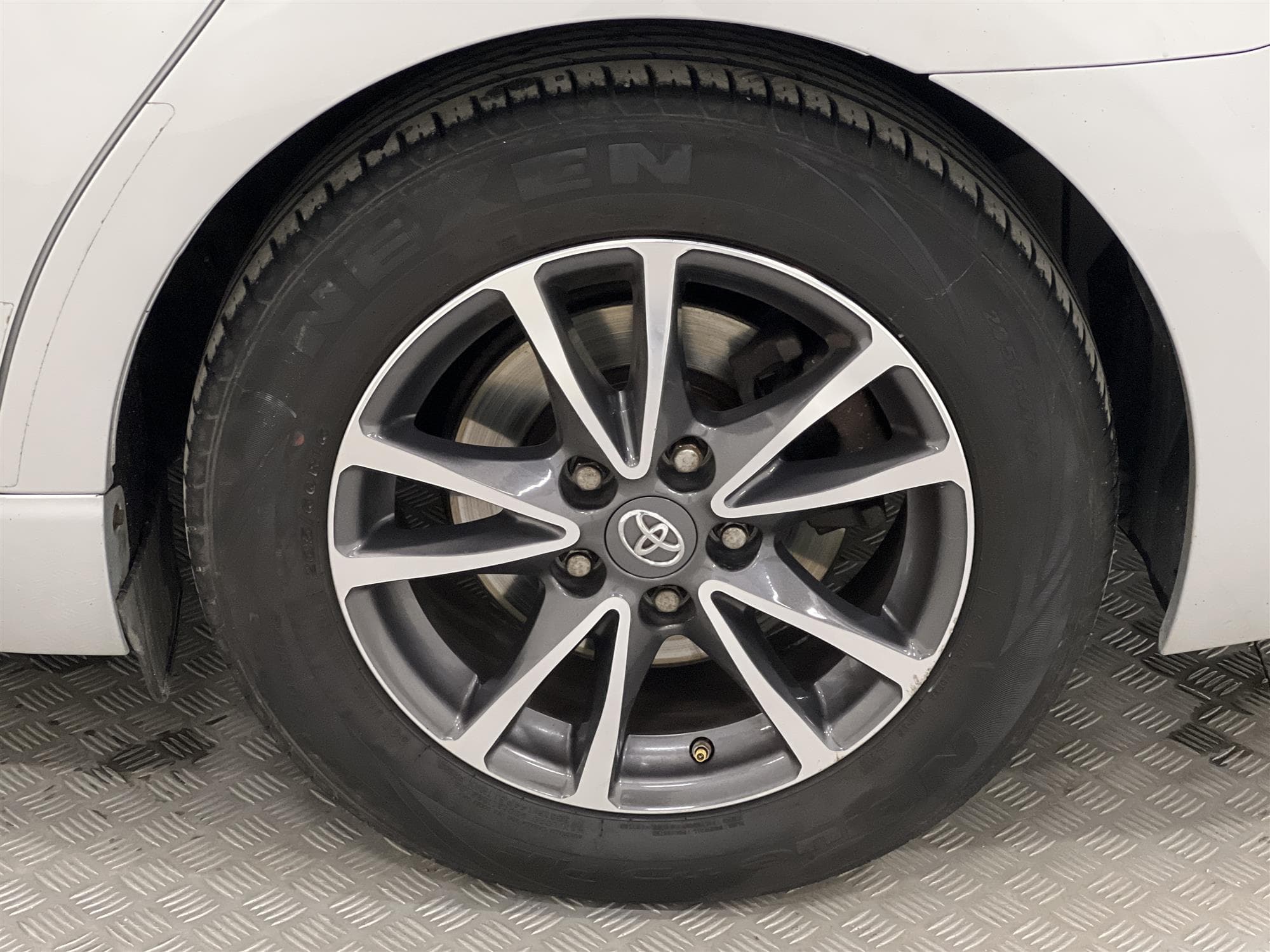 Toyota Avensis 1.8 147hk Drag B-Kam Lane Assist Nyservad