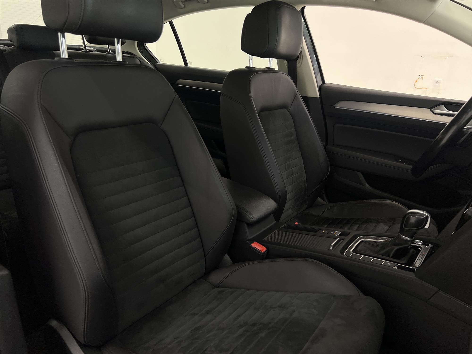 Volkswagen Passat 2.0 TDI 4M 190hk R Line B-Kamera  D-Värm