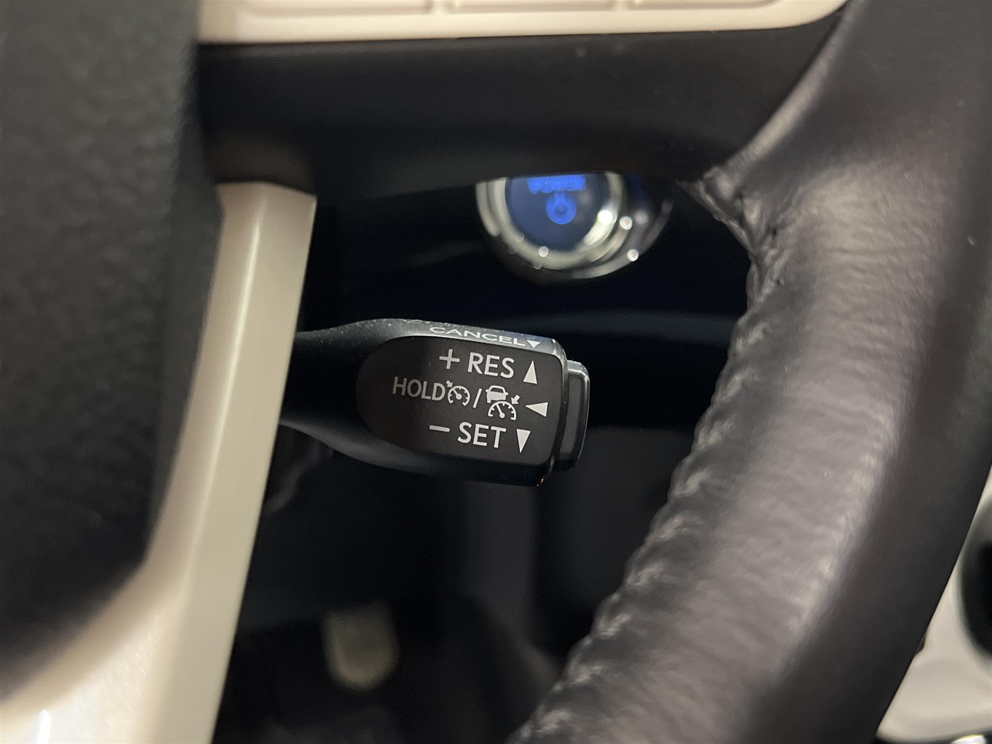 Toyota Prius 1.8 Plug-In 123hk Backkamera Navi Head up MVärm