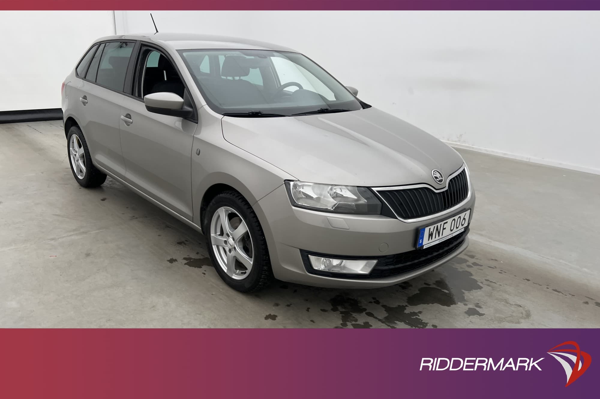 Skoda Rapid Spaceback 1.6 TDI 105hk Navigation Sensorer