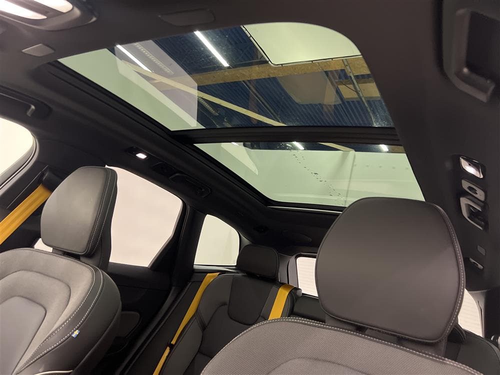 Volvo XC60 T8 AWD TwEn Polestar 421hk R-Design Pano H/K HuDinteriör