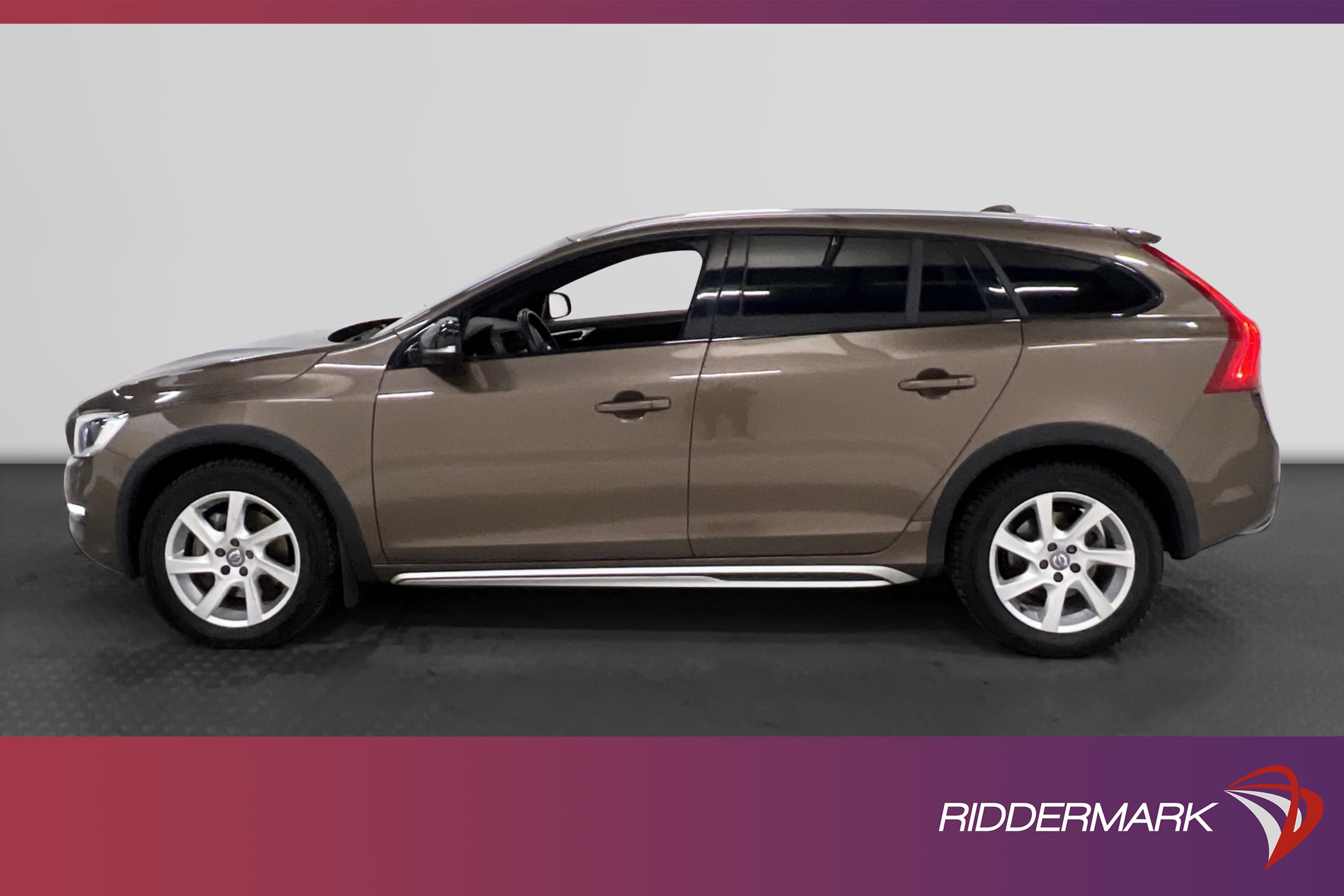 Volvo V60 Cross Country D4 AWD