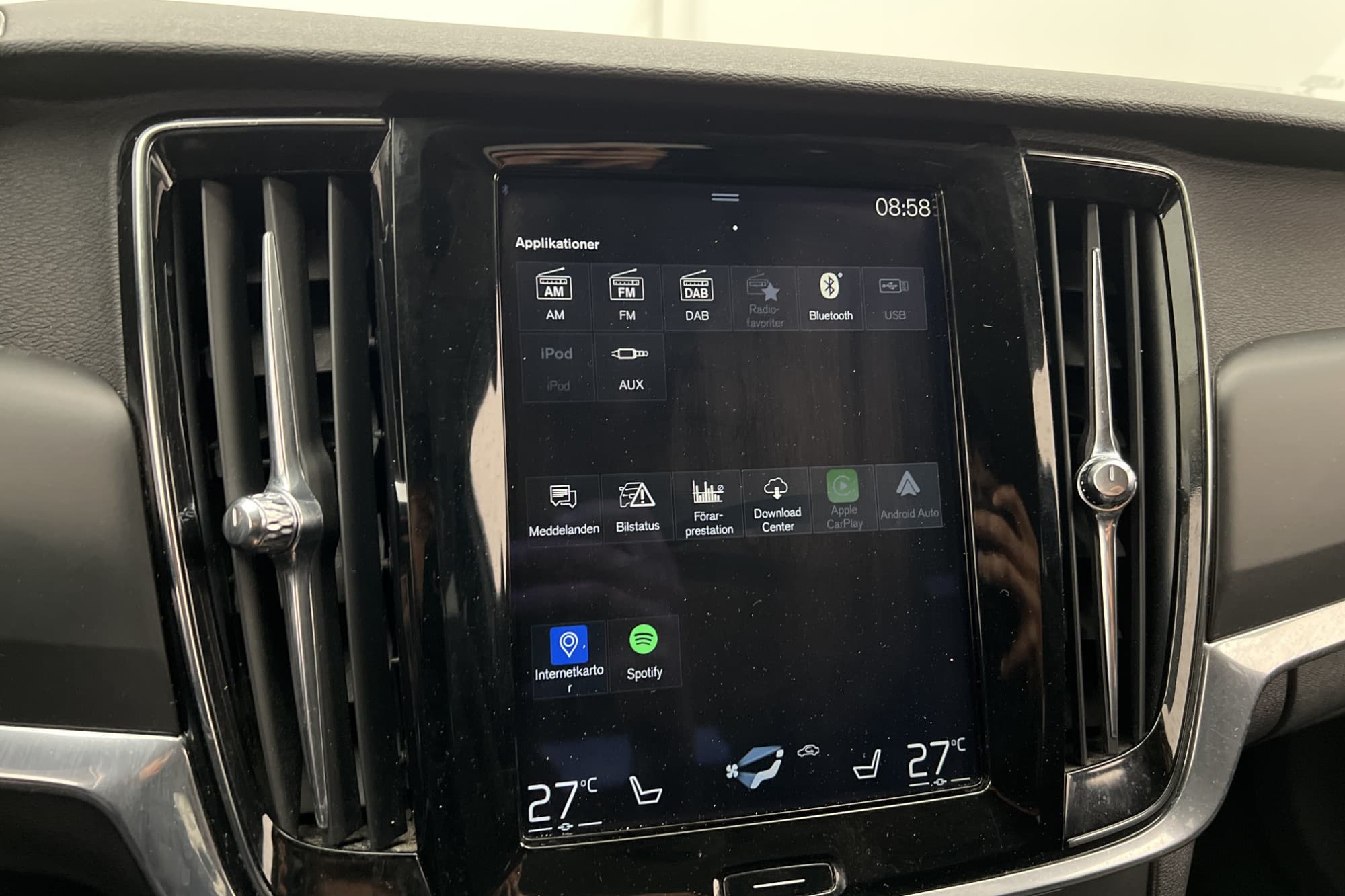 Volvo V90 D4 190hk VOC Värm Sensorer CarPlay Rattvärme Drag