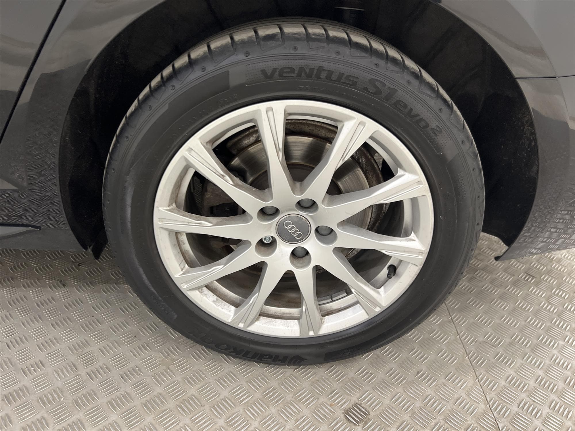 Audi A4 2.0 TDI Quattro 190hk D-Värmare Drag Audi Connect 