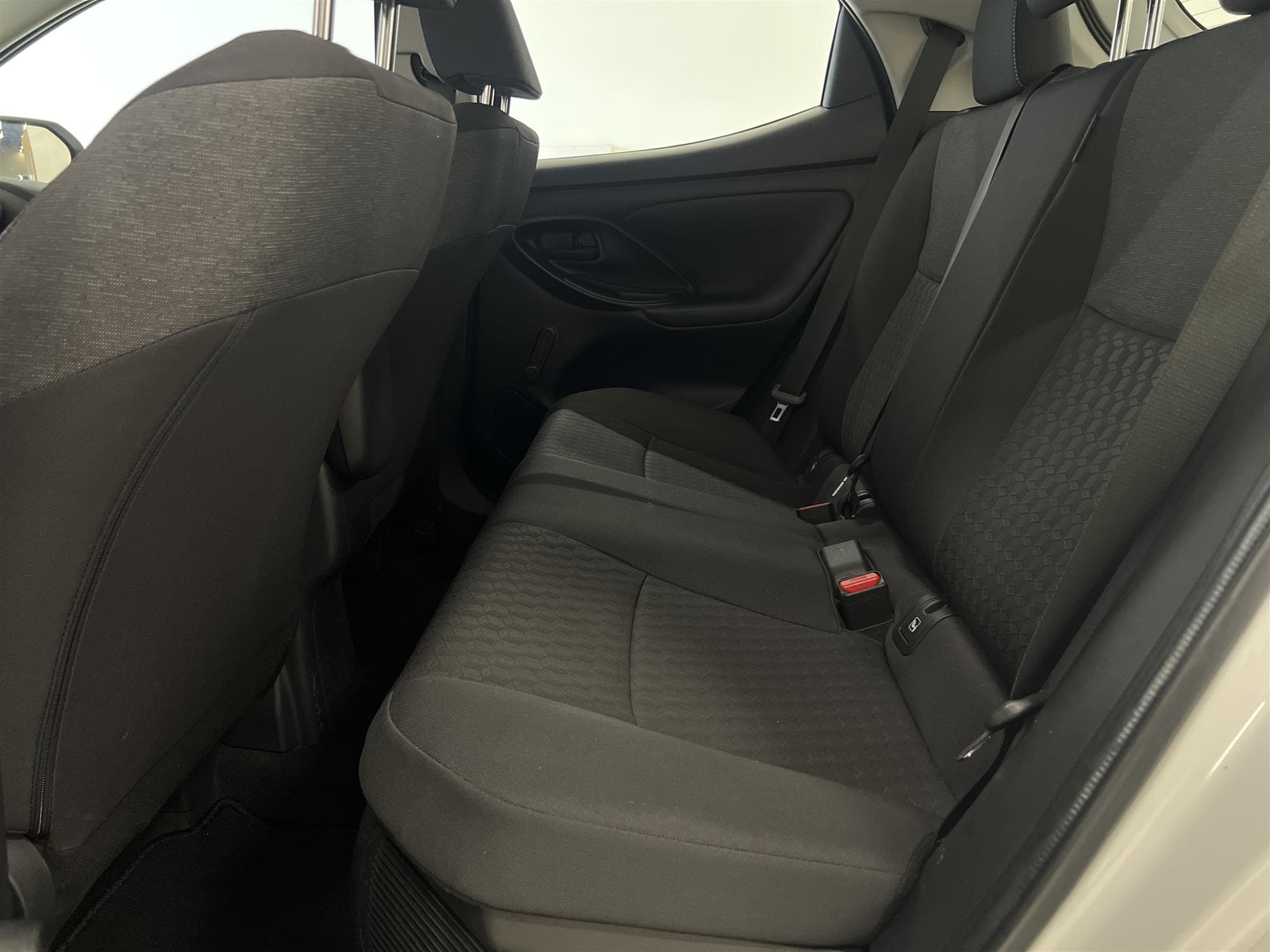 Toyota Yaris Hybrid CVT 116hk  B-Kam Lane Assist 360kr Skatt