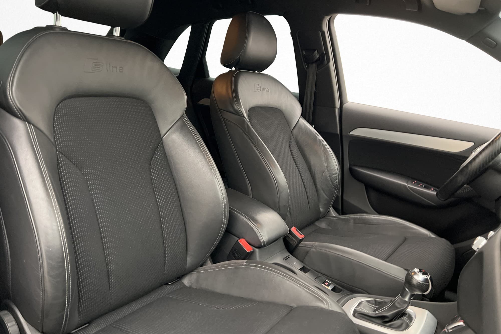 Audi Q3 2.0 TDI 177hk Quattro S-Line Dragkrok Bluetooth