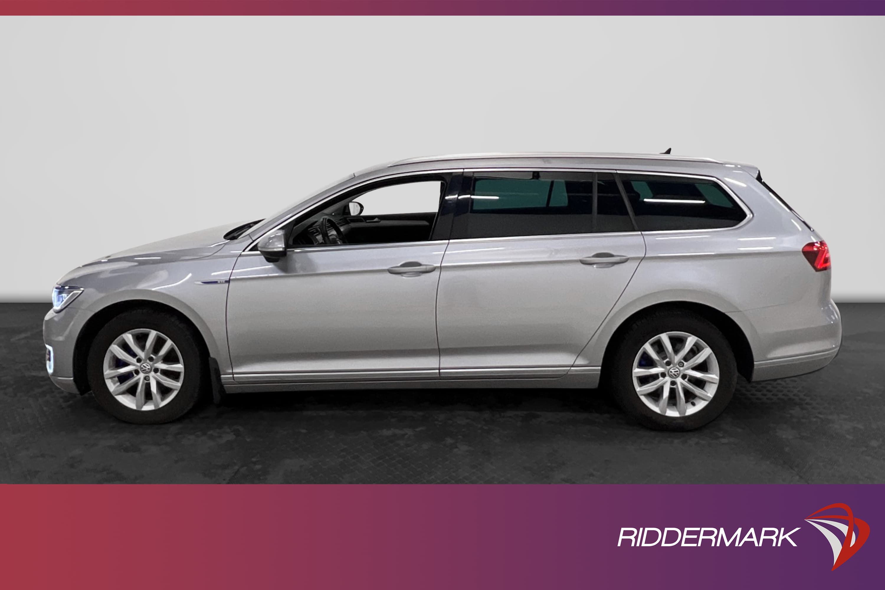 Volkswagen Passat GTE 218hk
