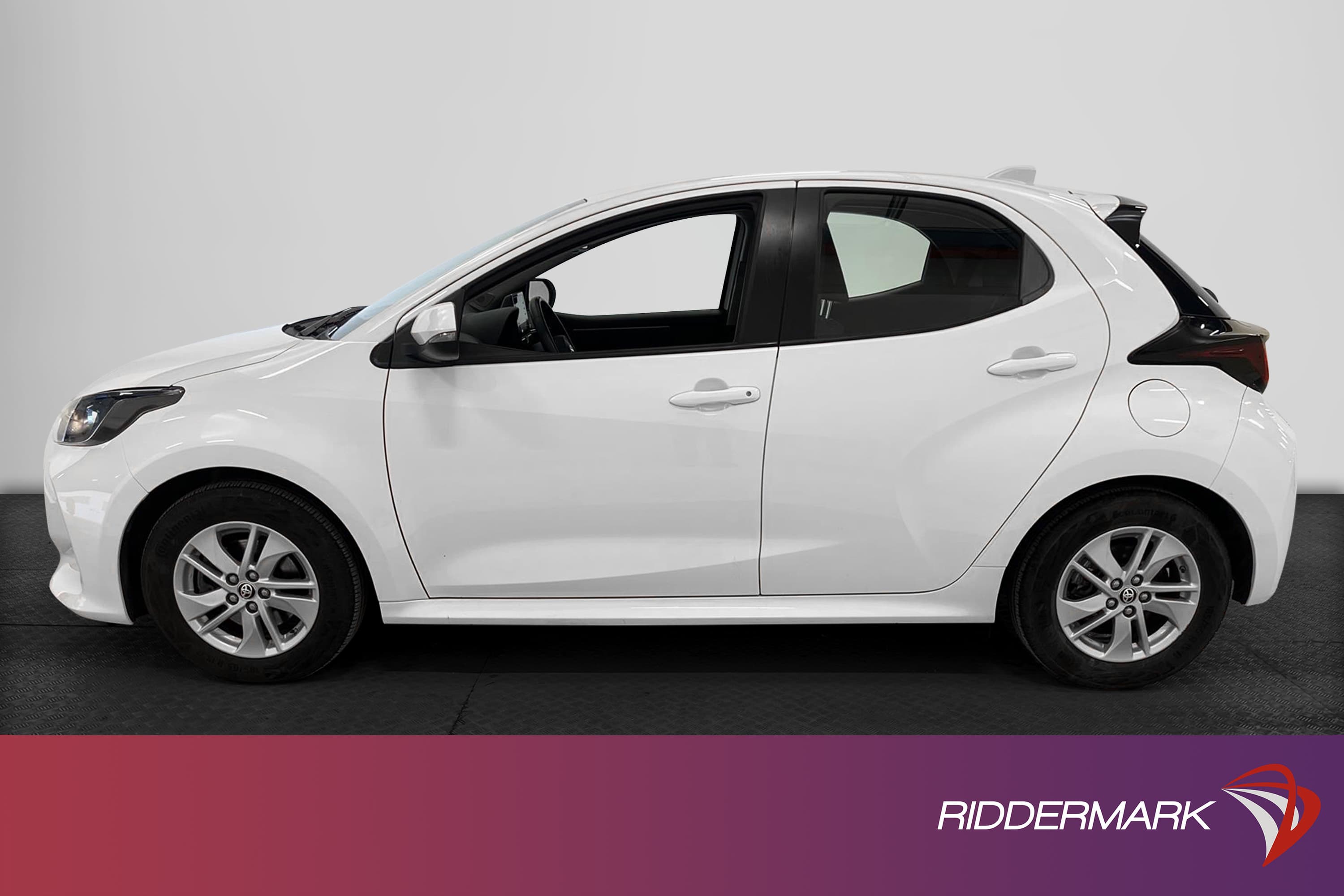 Toyota Yaris Hybrid CVT 116hk  B-Kam Lane Assist 360kr Skatt