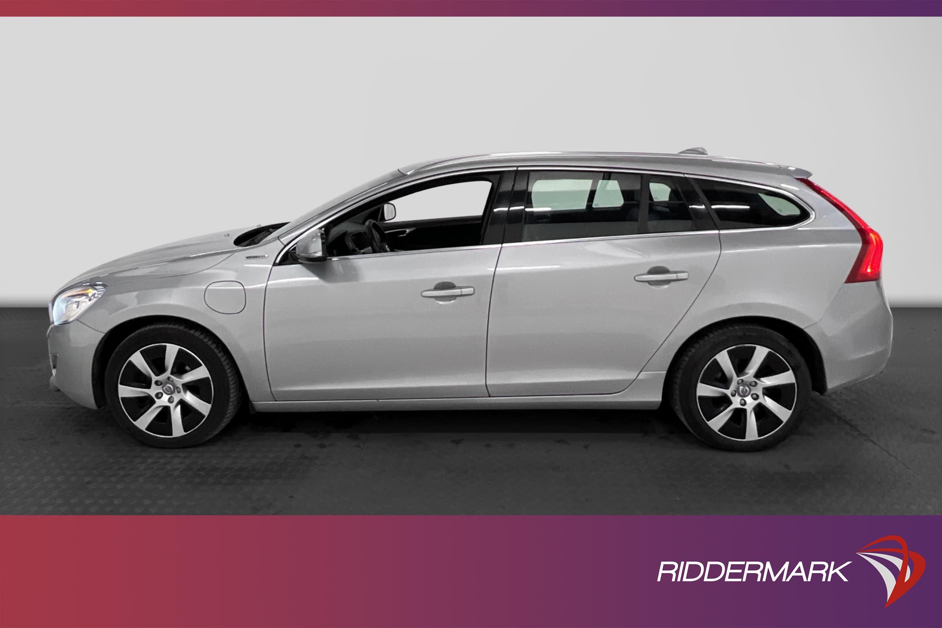 Volvo V60 D6 Plug-in AWD 283hk