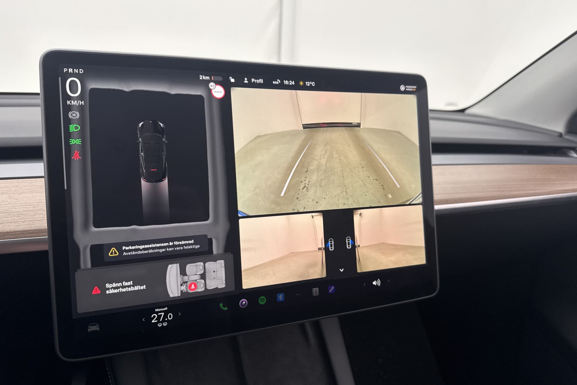 Tesla Model Y Standard Range RWD Svensksåld Dragkrok AP