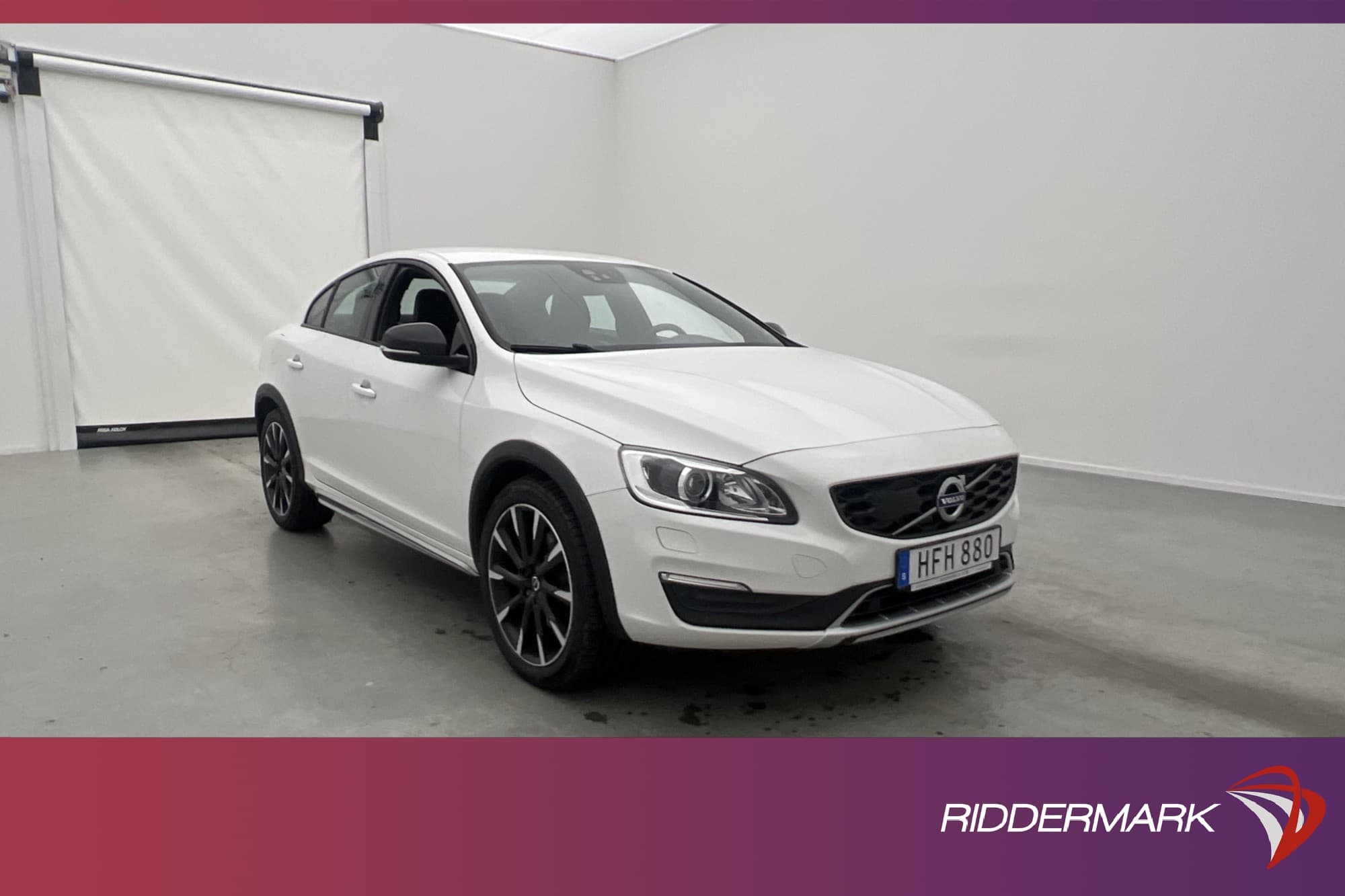 Volvo S60 Cross Country D4 AWD