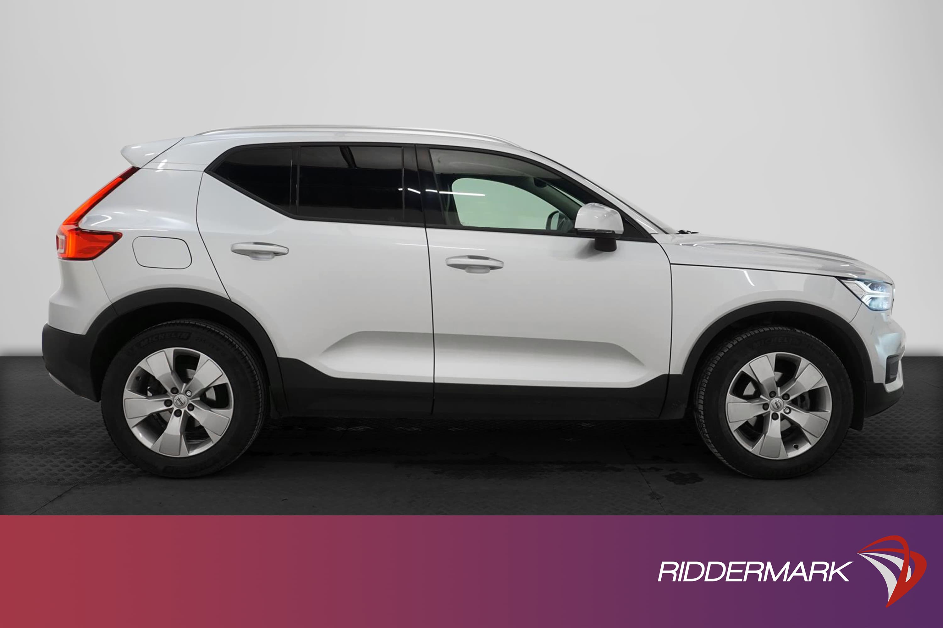 Volvo XC40 D3 150hk Momentum VOC Värmare Kamera Skinn Naviexteriör