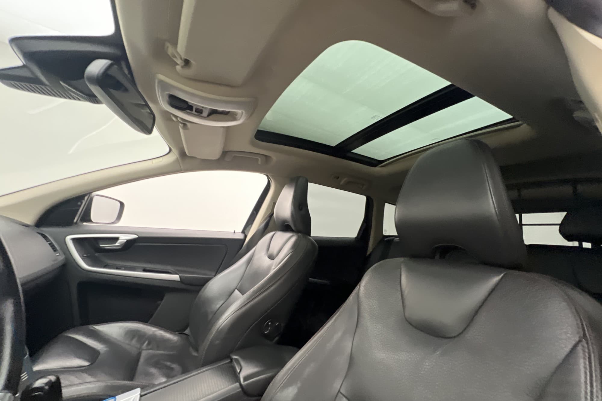 Volvo XC60 D5 AWD 205hk Summum Pano D-Värm Kamera Skinn BLIS