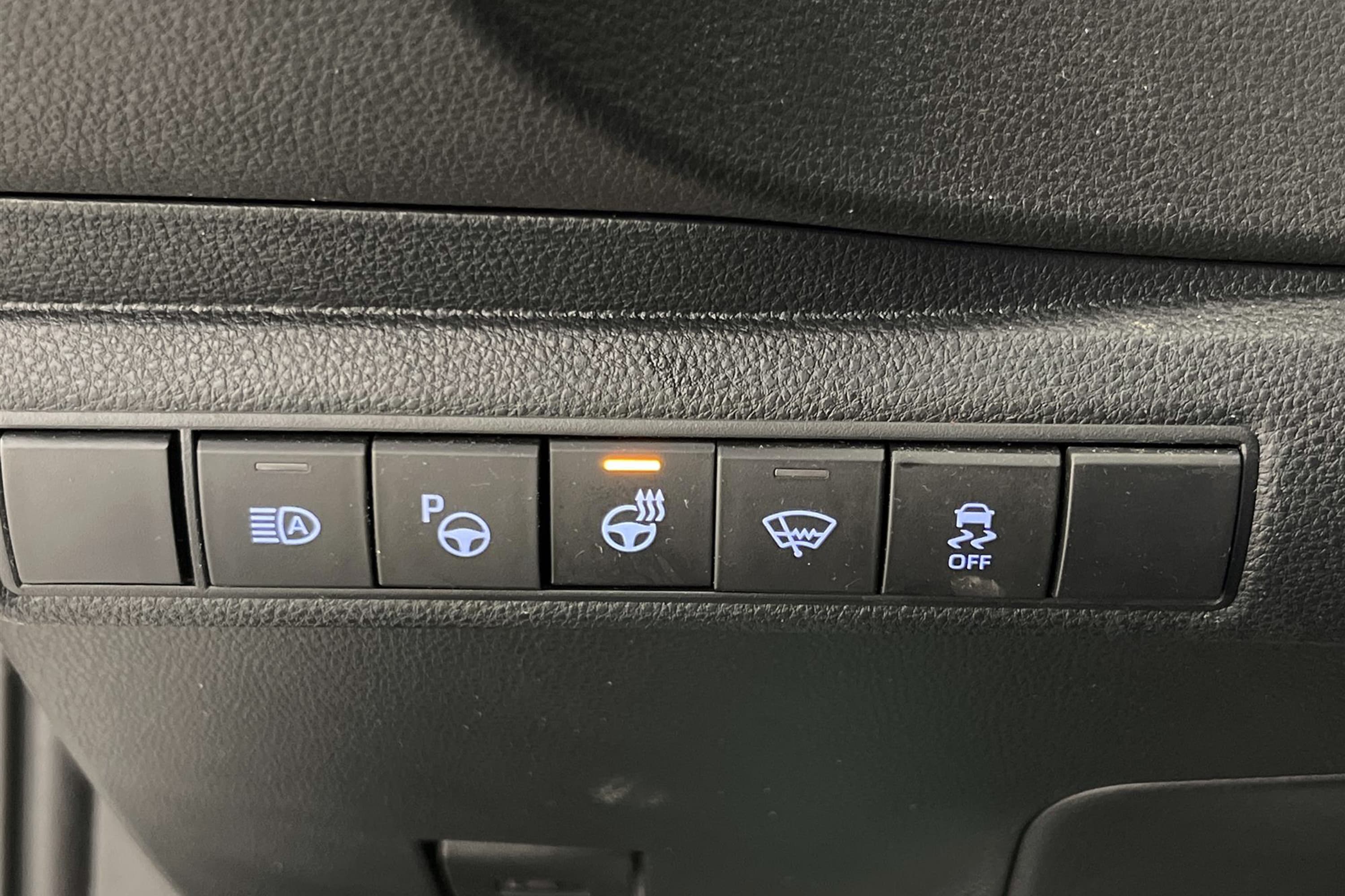 Toyota Corolla Hybrid e-CVT 122hk HUD B-Kamera Döda Vinkel 