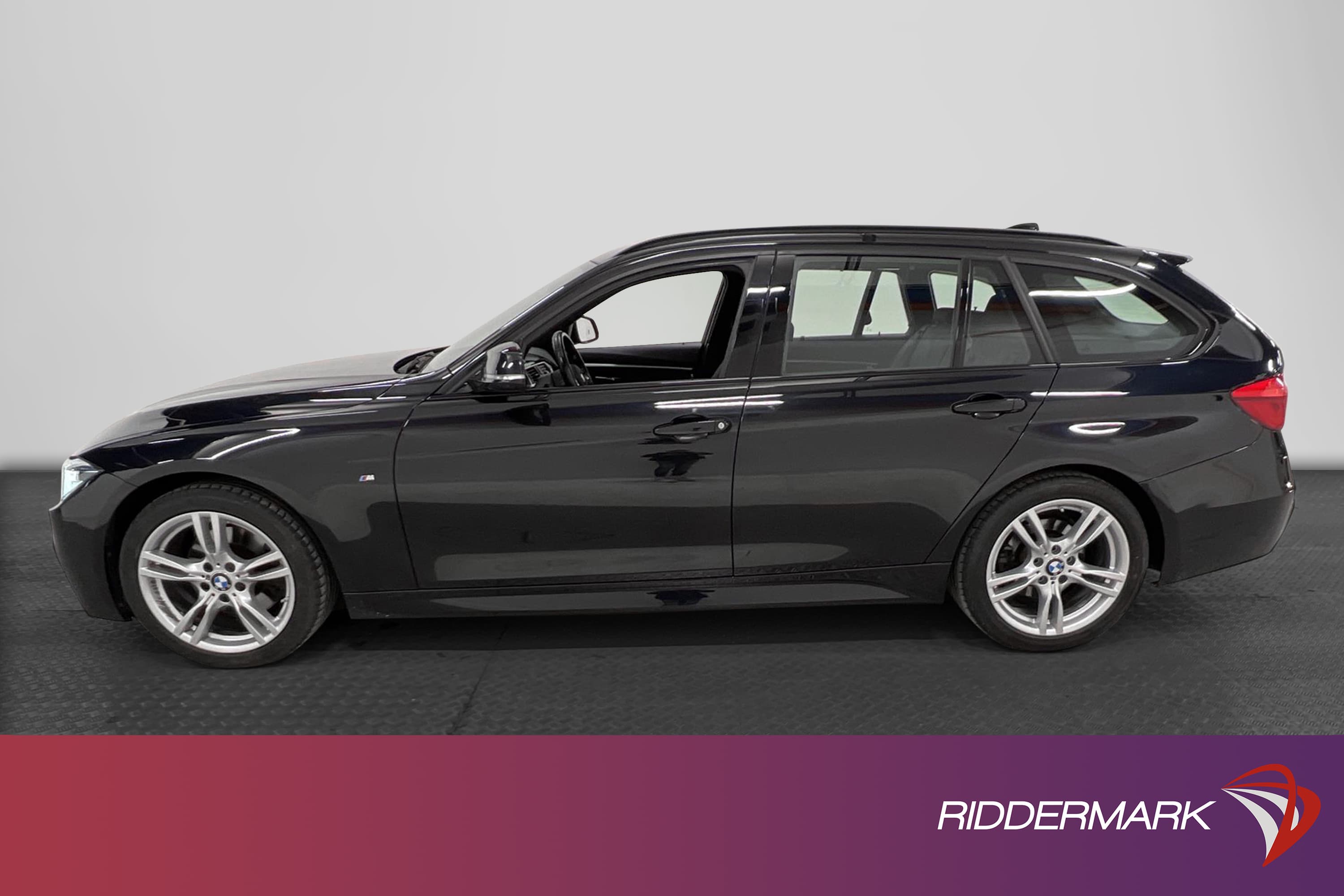 BMW 330i xDrive Touring 252hk