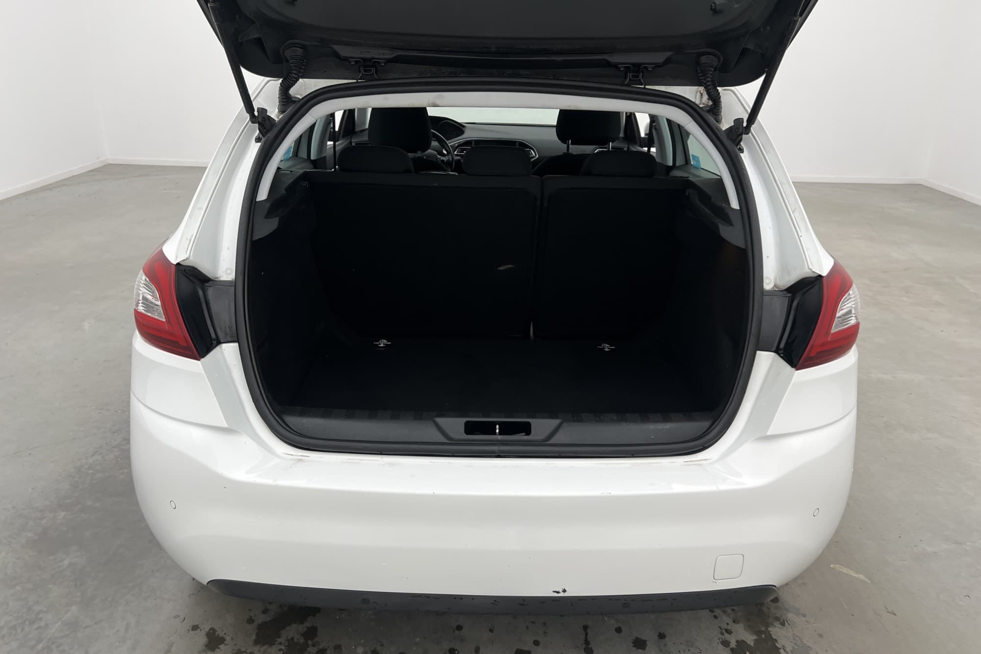 Peugeot 308 1.6 BlueHDI 120hk Active M-Värmare P-Sensorer