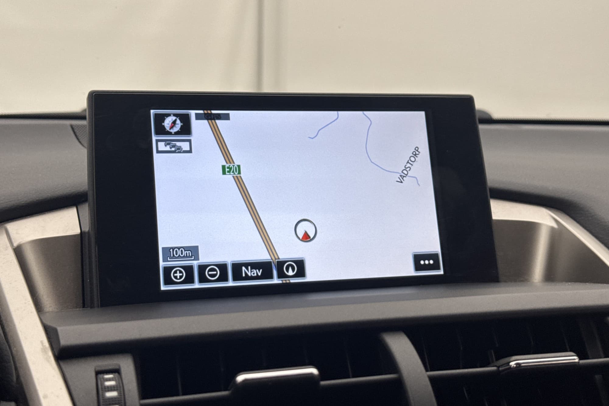 Lexus NX 300h AWD 197hk Executive Kamera Navi Skinn Elstolar