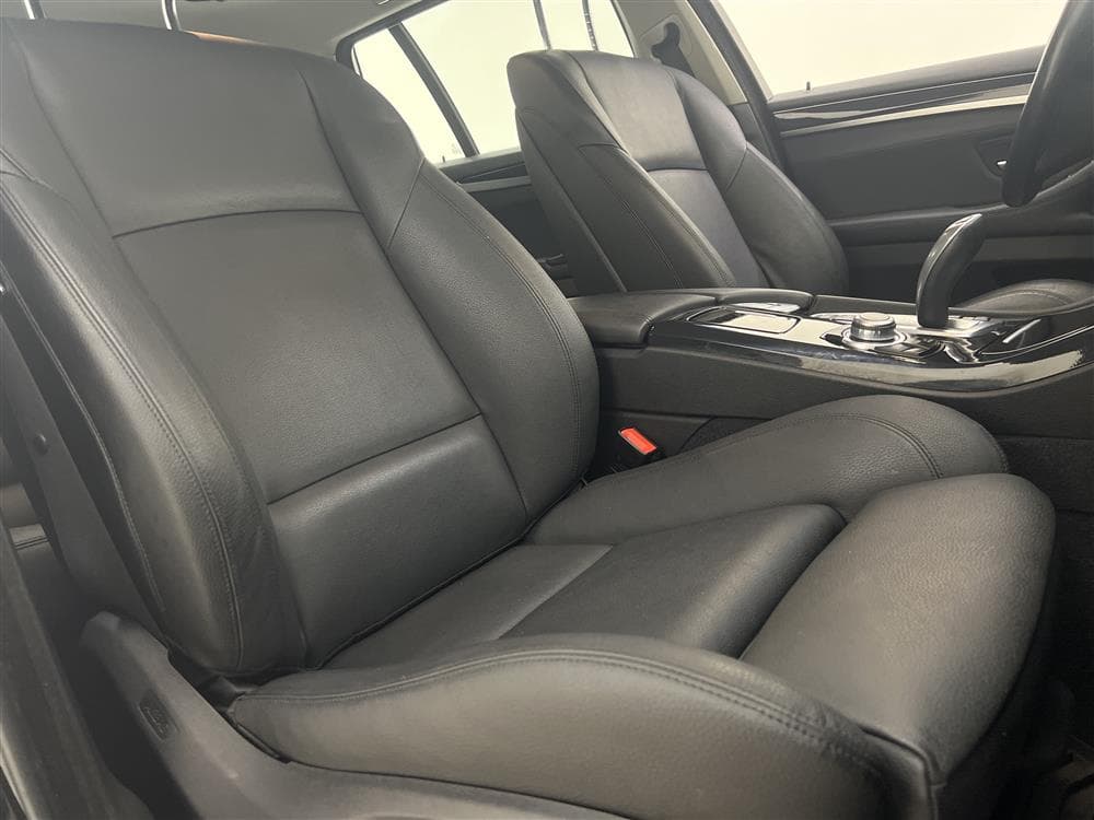 BMW 520d xDrive 190hk Skinn Rattvärme HiFi PDC Euro 6interiör