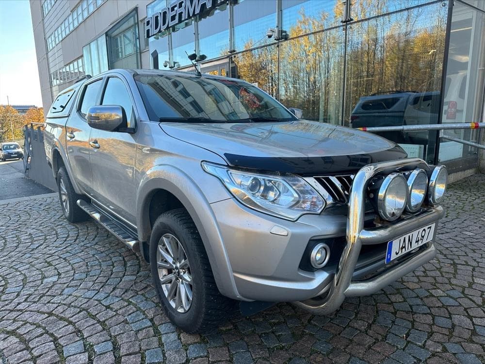 Mitsubishi L200 2.4 DI-D 181hk Aut Business Navi Kåpa Moms