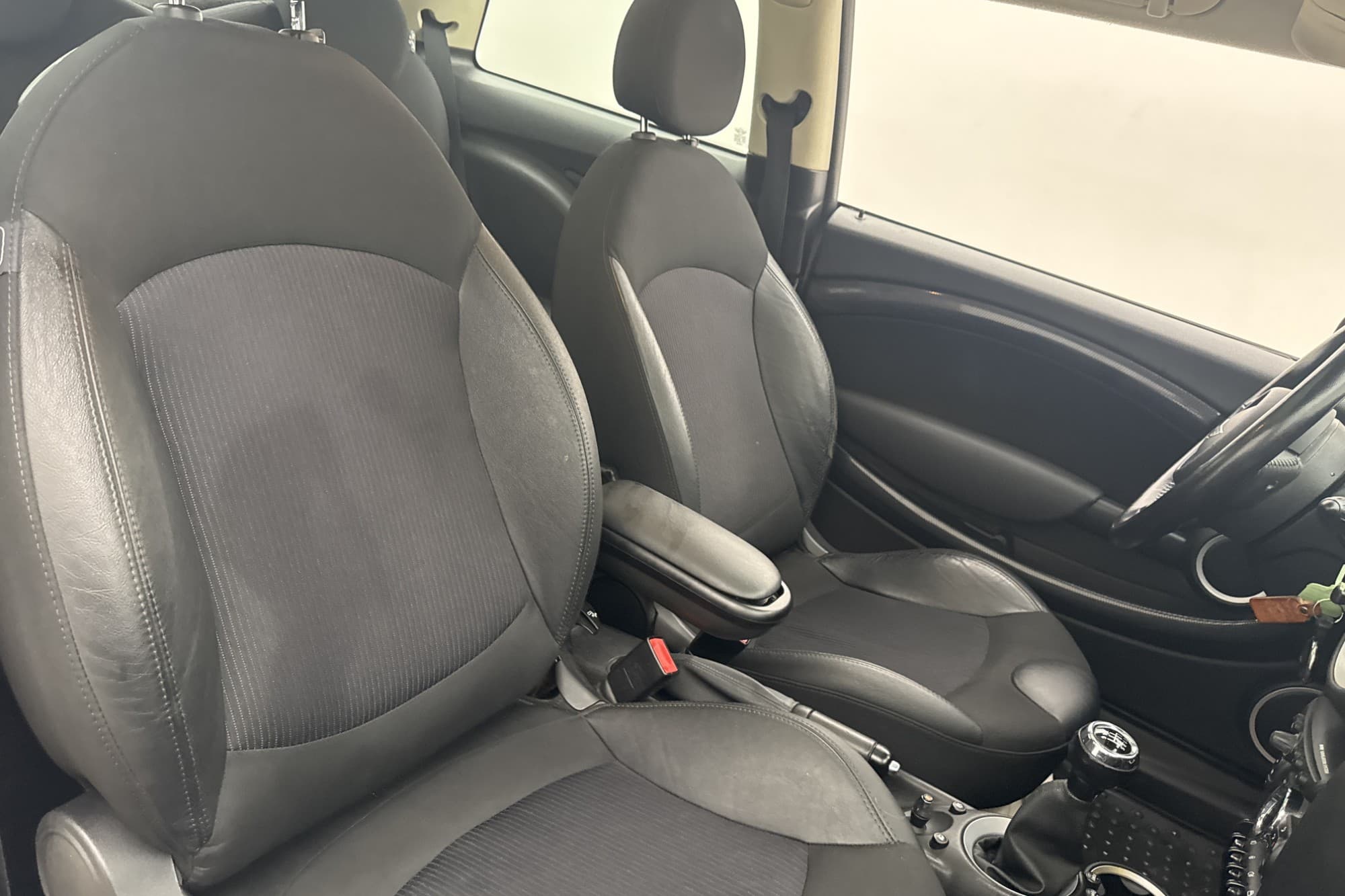 MINI Cooper S 184hk Chili Pano Navi Halvskinn Farthållare