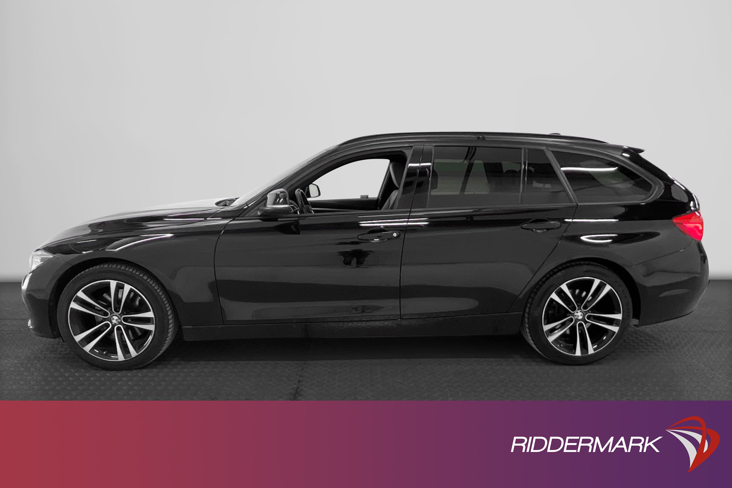 BMW 330 i xDrive 252hk Sport line Skinn Navi Keyless Drag