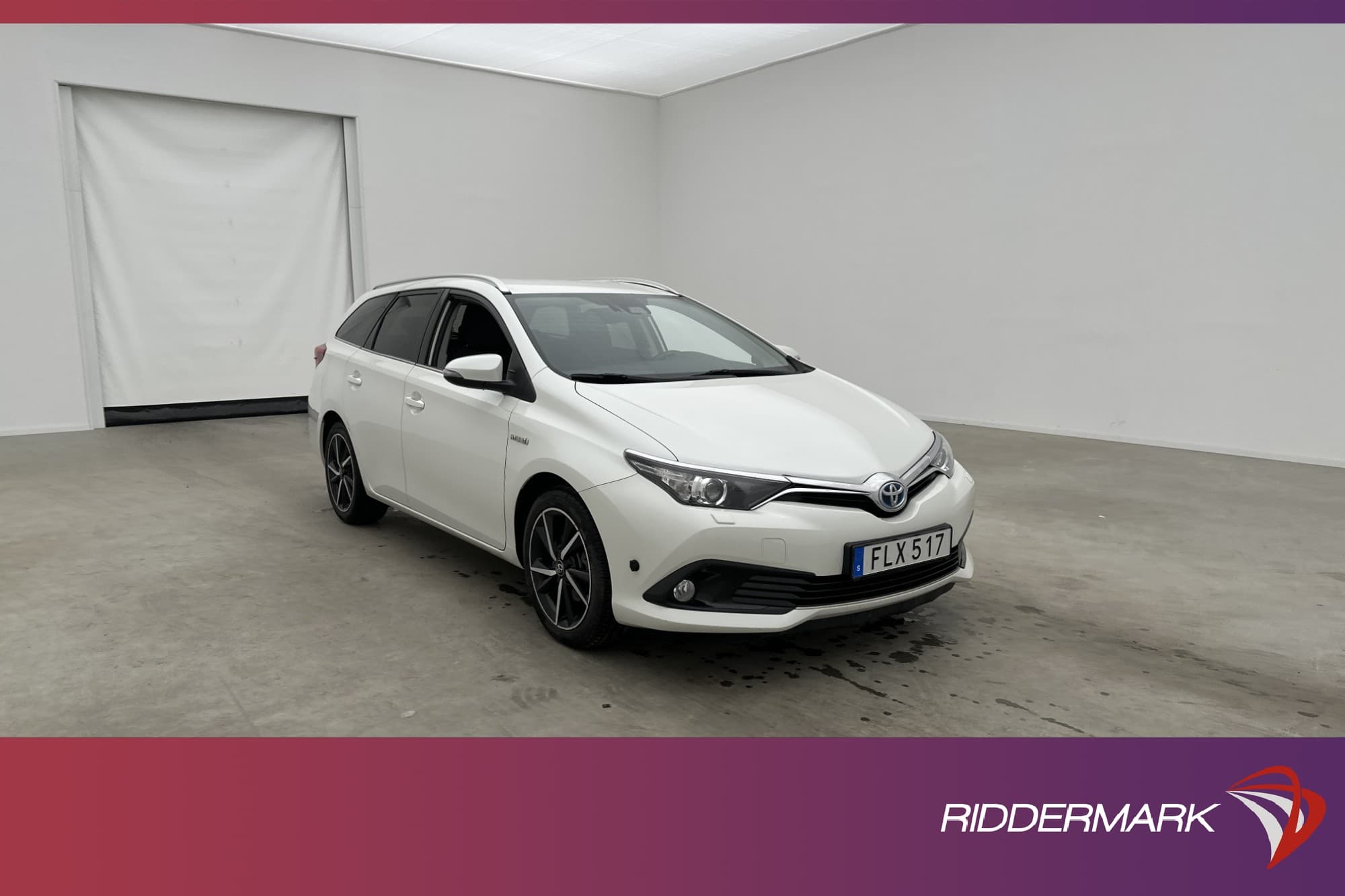 Toyota Auris Touring Sports Hybrid 136hk