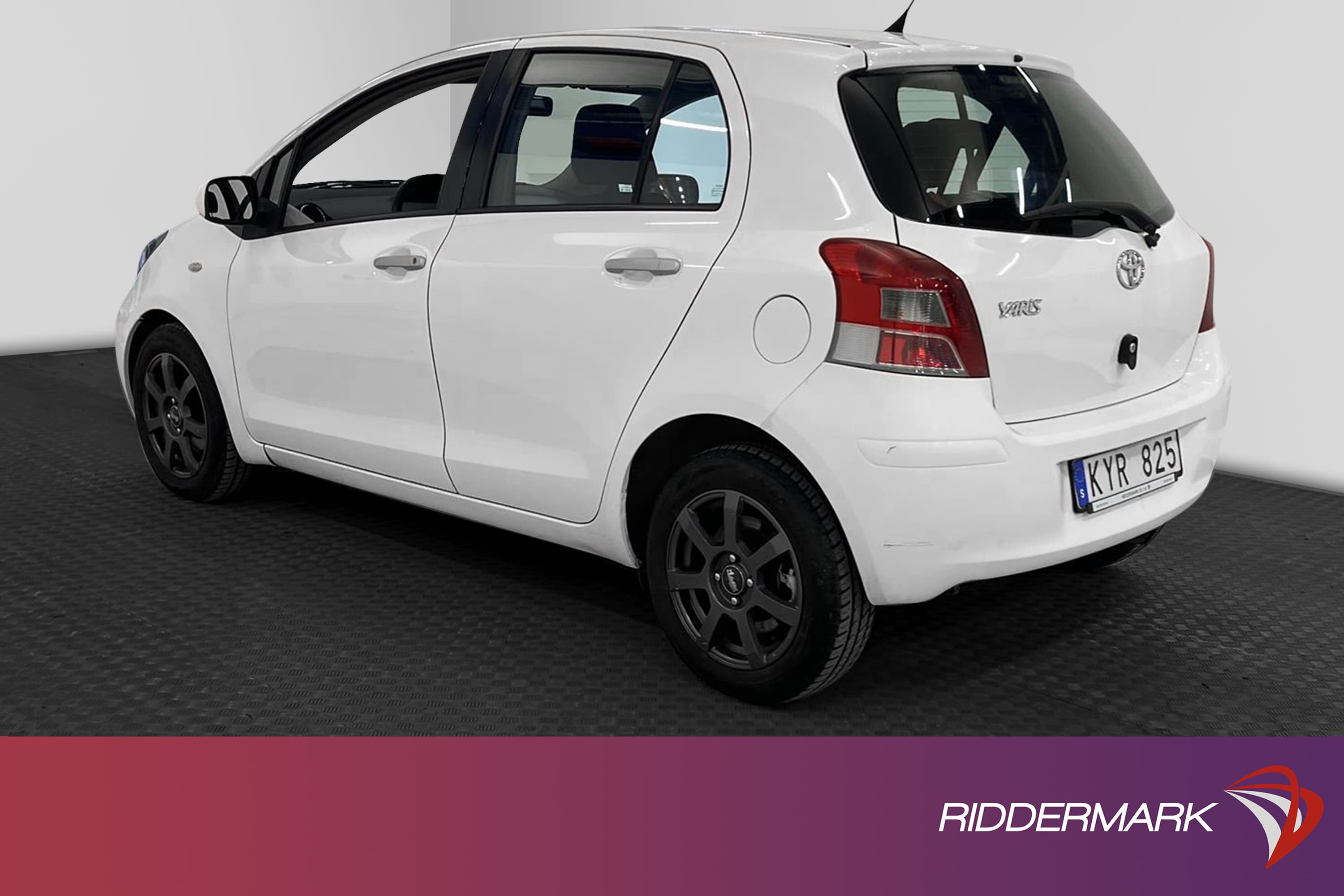 Toyota Yaris 1.33 VVT-i 99hk 558kr Skatt Nyservad 0,46L/mil