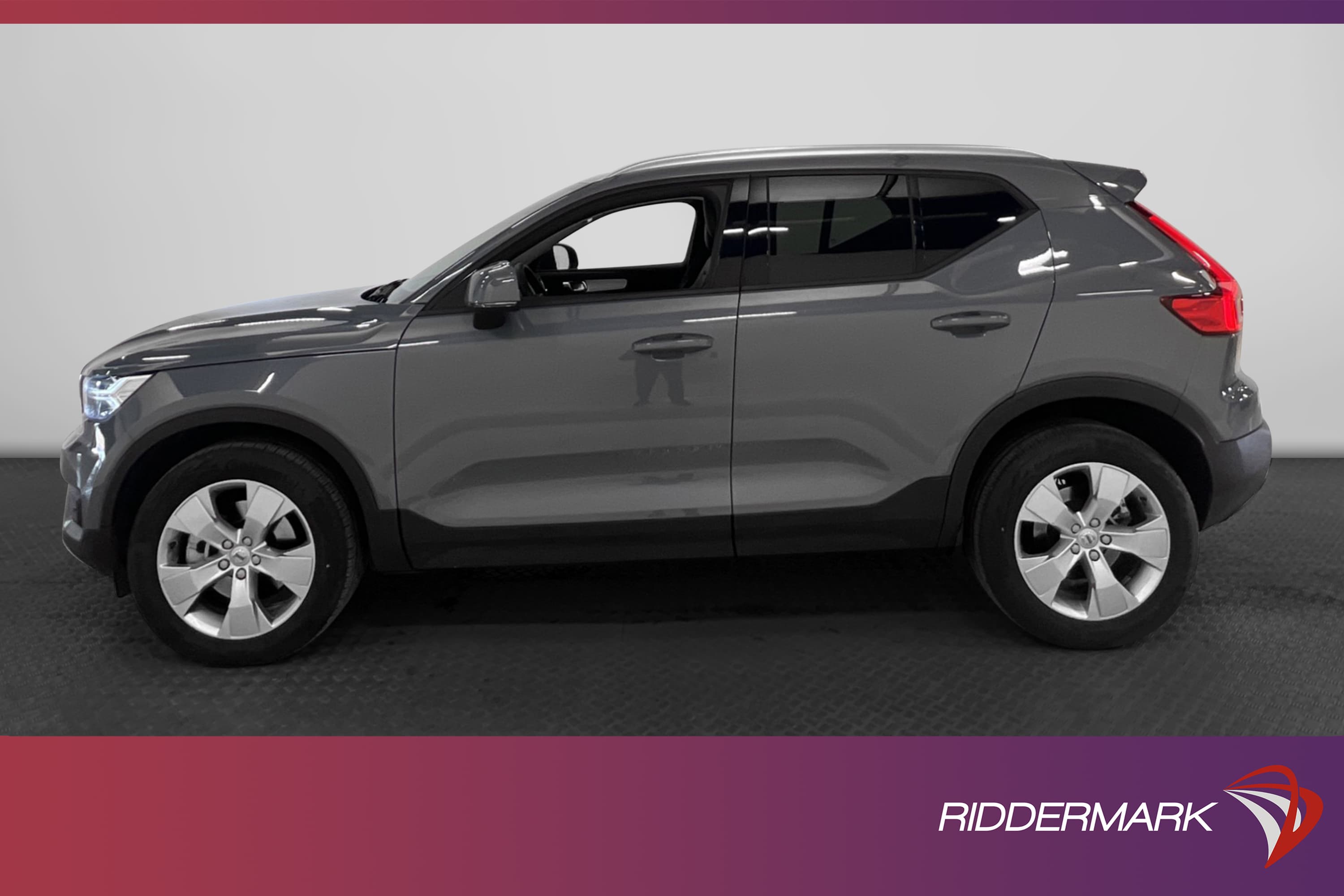 Volvo XC40 T4 AWD Momentum VOC Skinn Keyless Välservad