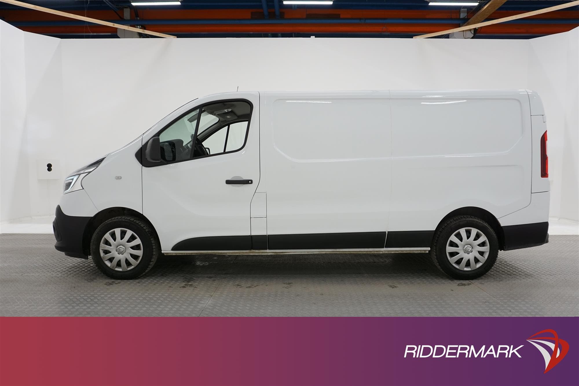Renault Trafic 2.0dCi Automat 145hk L2 Drag Värmare Moms