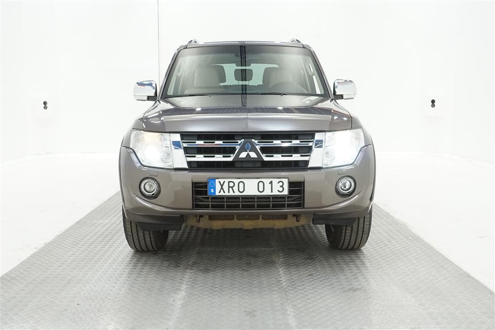 Mitsubishi Pajero Wagon 3.2 DI-D 200hk