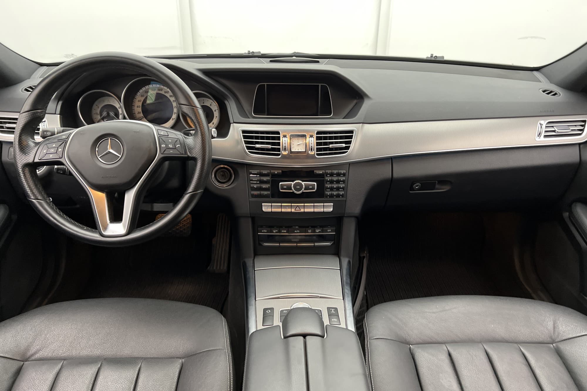 Mercedes-Benz E 350 4Matic 306hk Elstolar Navi Skinn Drag