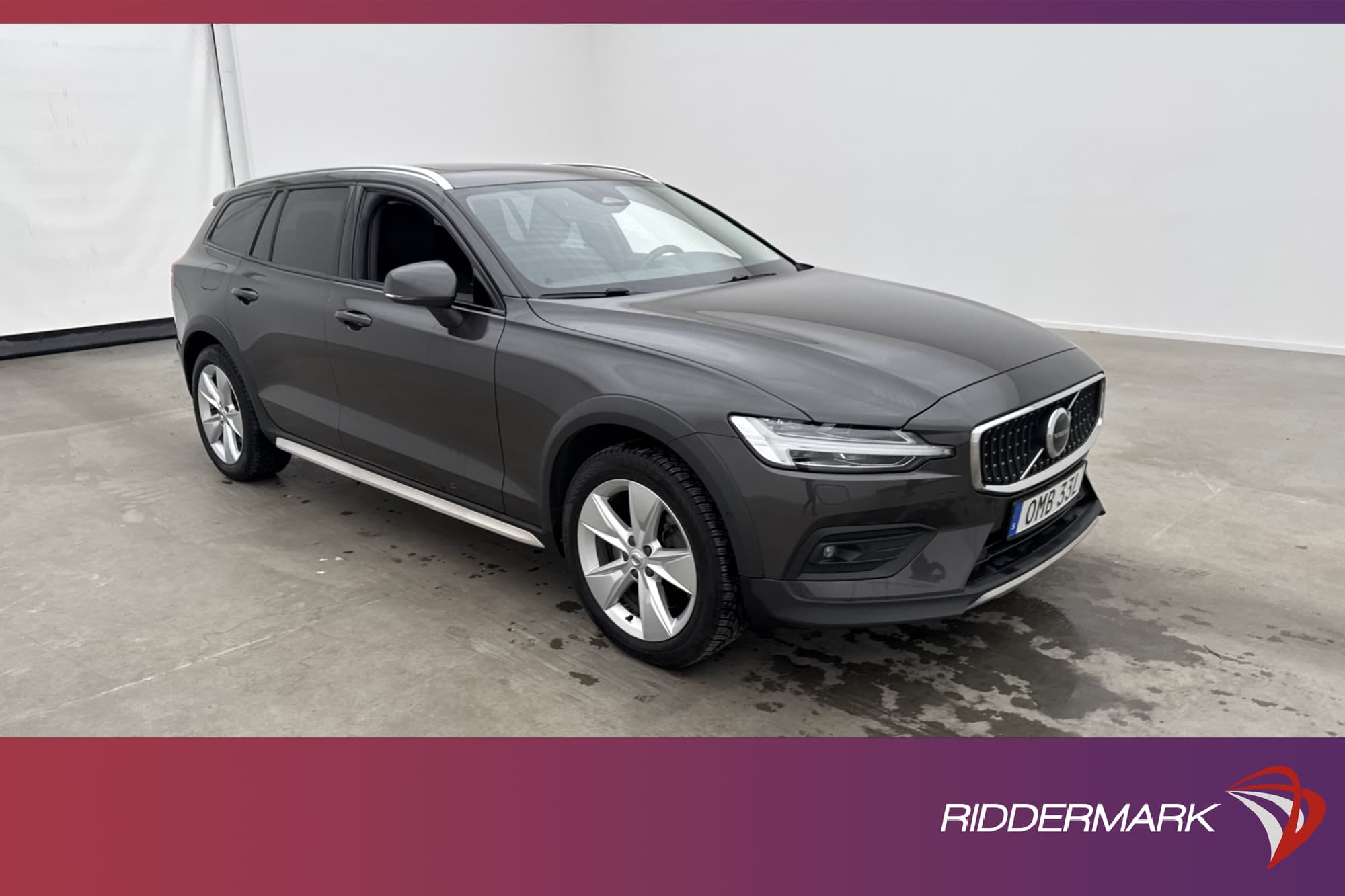 Volvo V60 Cross Country B5 250hk AWD Plus Värm Pano Skinn