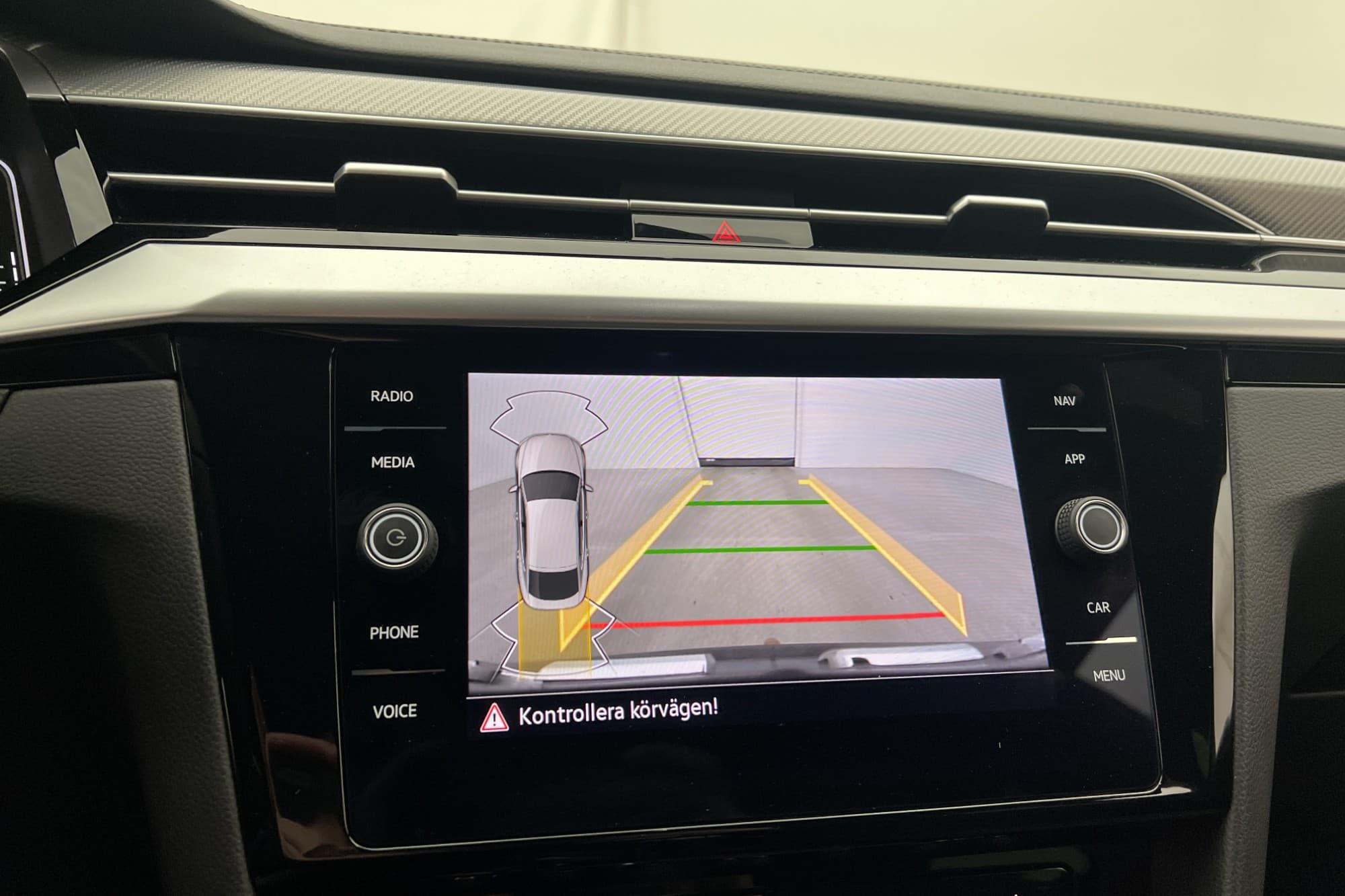 Volkswagen Arteon eHybrid 218hk R-Line Cockpit P-Värm MOMS