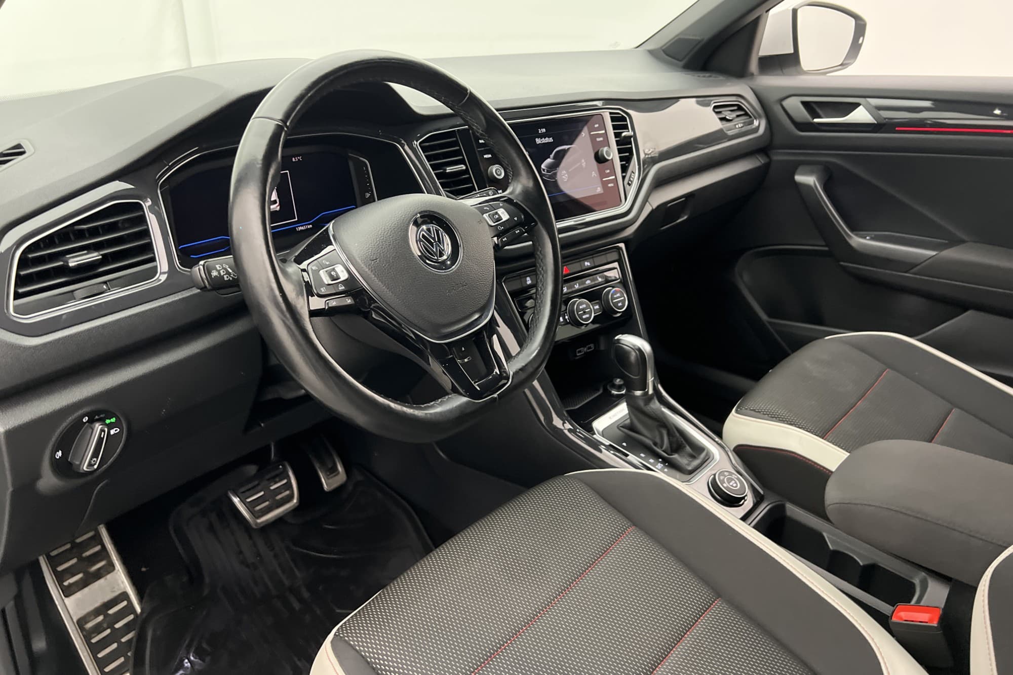 Volkswagen T-Roc TSI 4M 190hk Pluspaket Cockpit P-Värmare