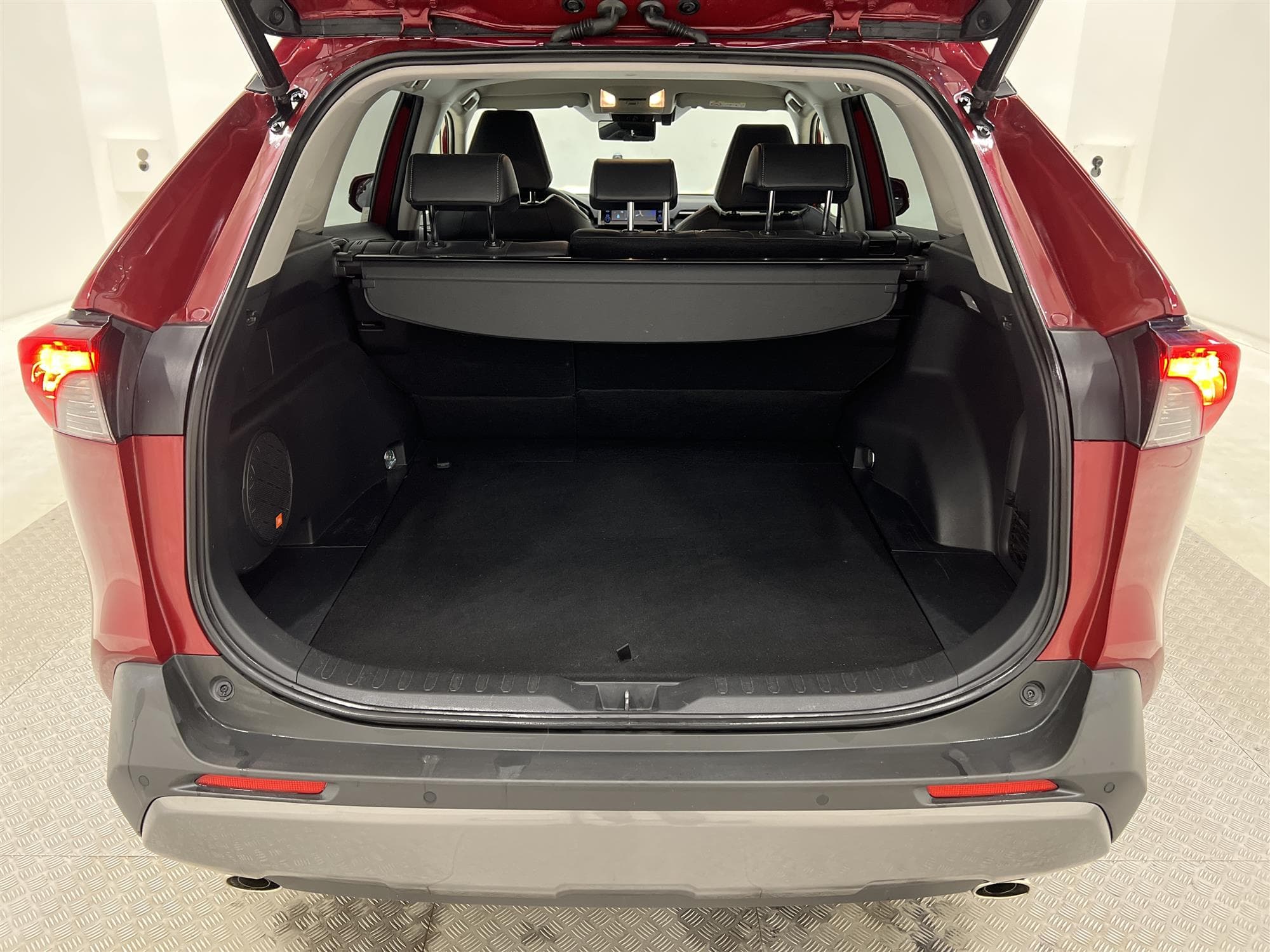 Toyota RAV4 Hybrid AWD 222hk 1 Brukare Executive Välutrustad