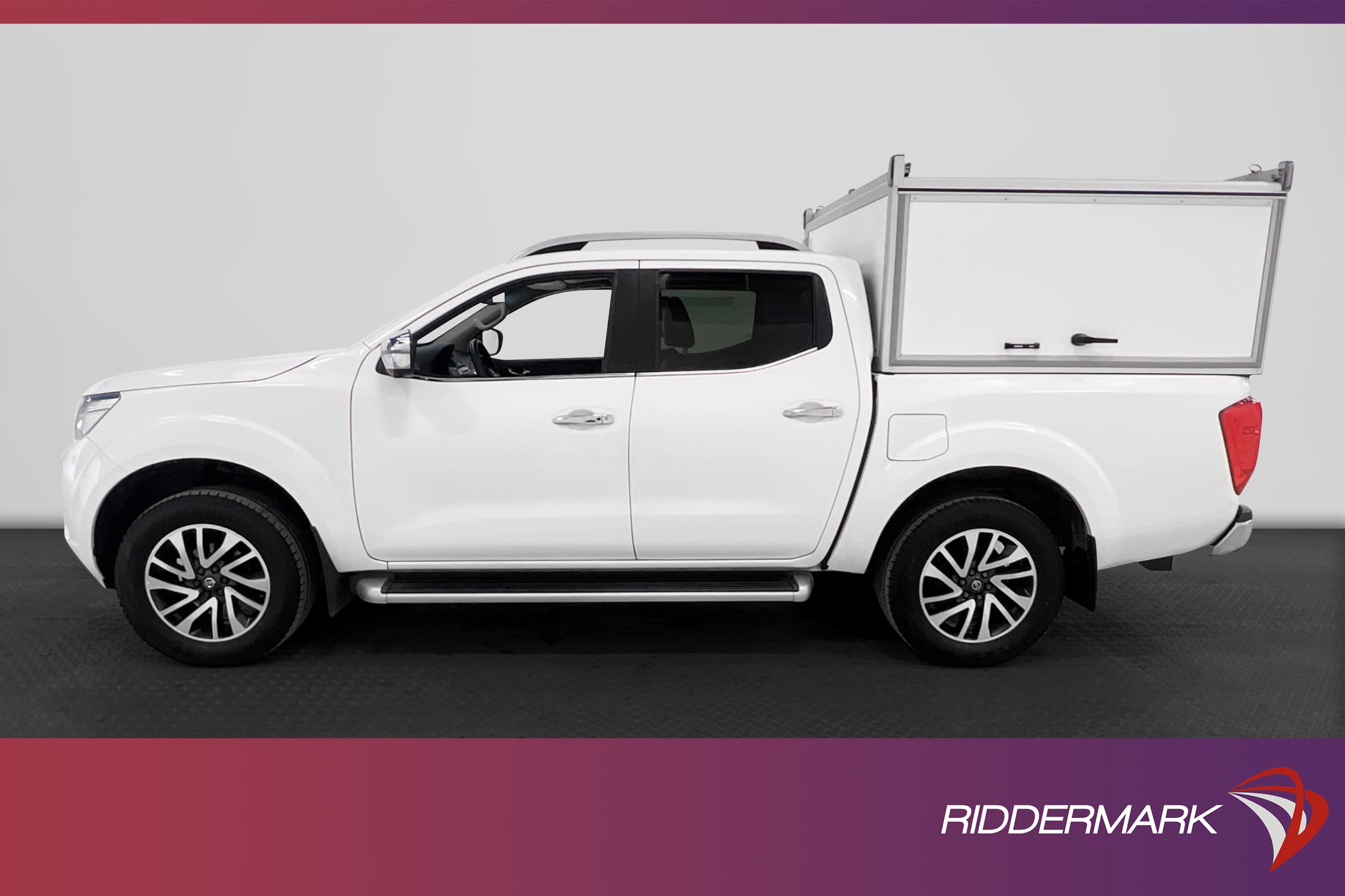 Nissan Navara Tekna 2.3 4WD Värmare Drag Påbyggnad Moms