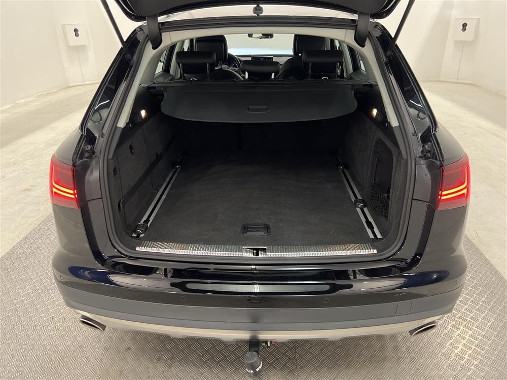 Audi A6 Allroad 3.0 TDI Q Luftfjädring Skinn Drag 0,56l/milinteriör