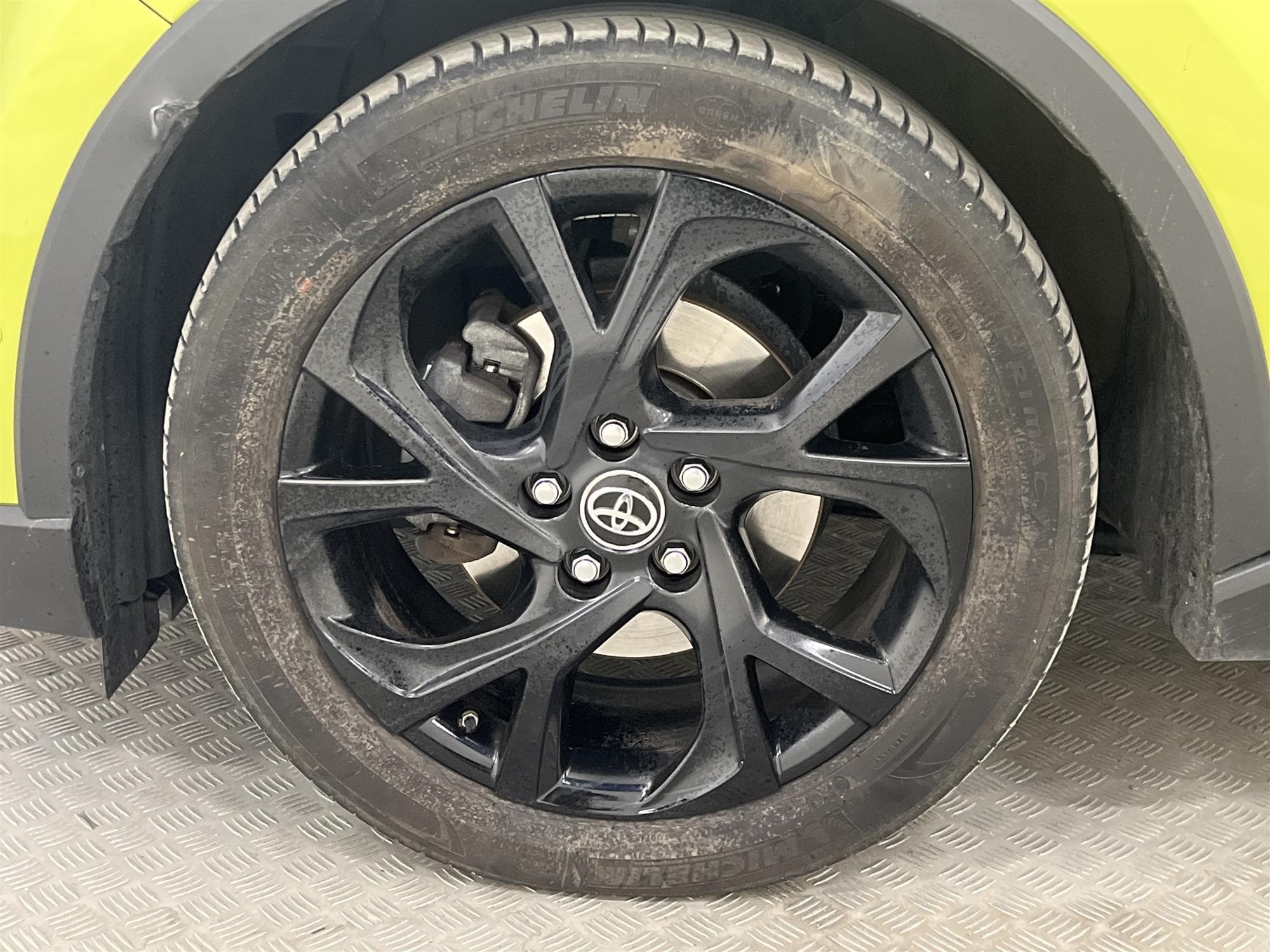 Toyota C-HR Hybrid CVT 122hk 1 Brukare Lime Edition JBL Navi