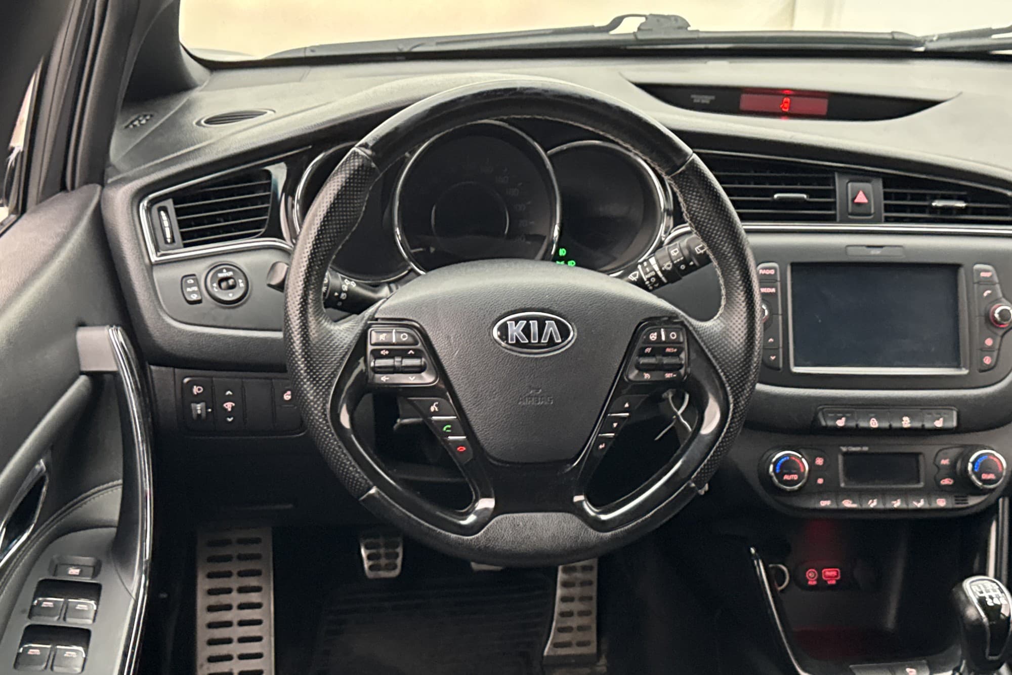 Kia Ceed SW 1.6 CRDi 136hk GT-Line M&K-Värmare Sensorer Navi