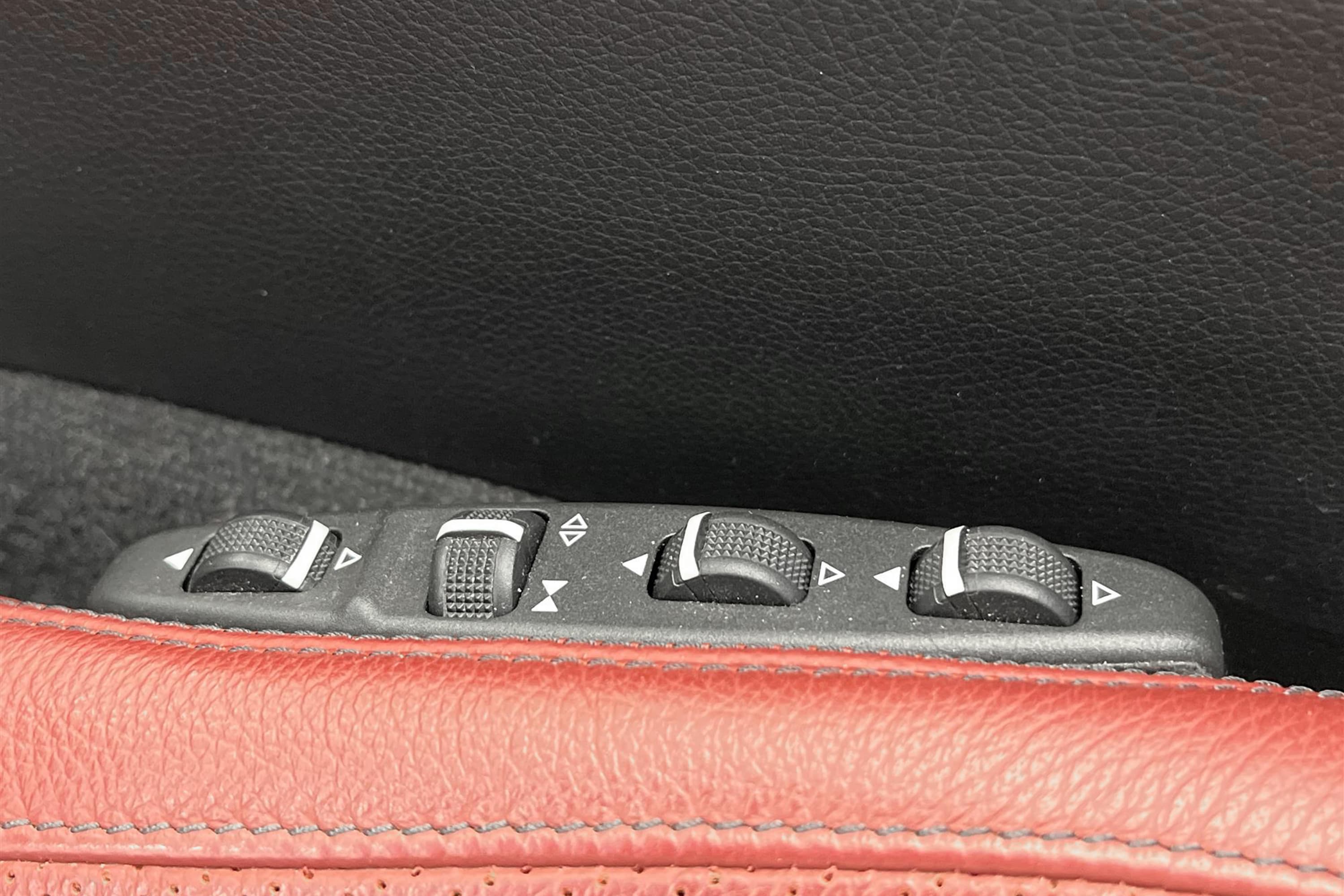 Mercedes-Benz  E 250 Cabriolet 204hk AMG Sport H/K Navi 360 