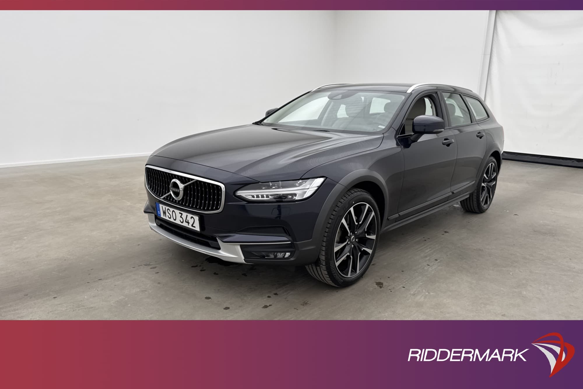 Volvo V90 Cross Country T5 AWD VOC Värmare Skinn HuD Kamera