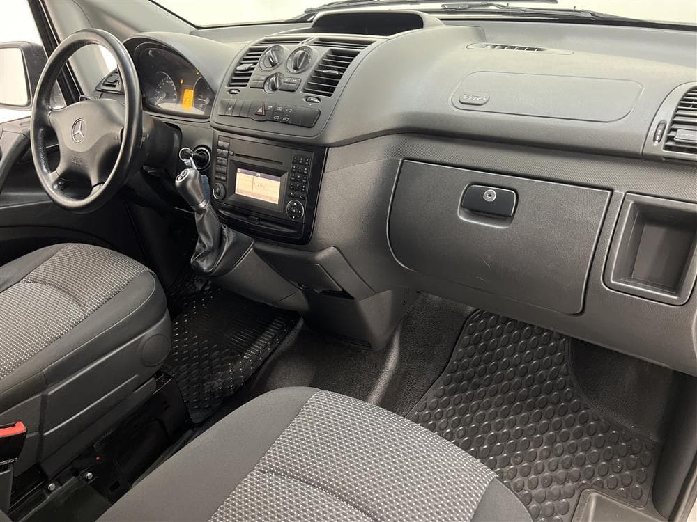 Mercedes Vito 113 CDI Aut 136hk 4Matic Lång Drag Värmare interiör