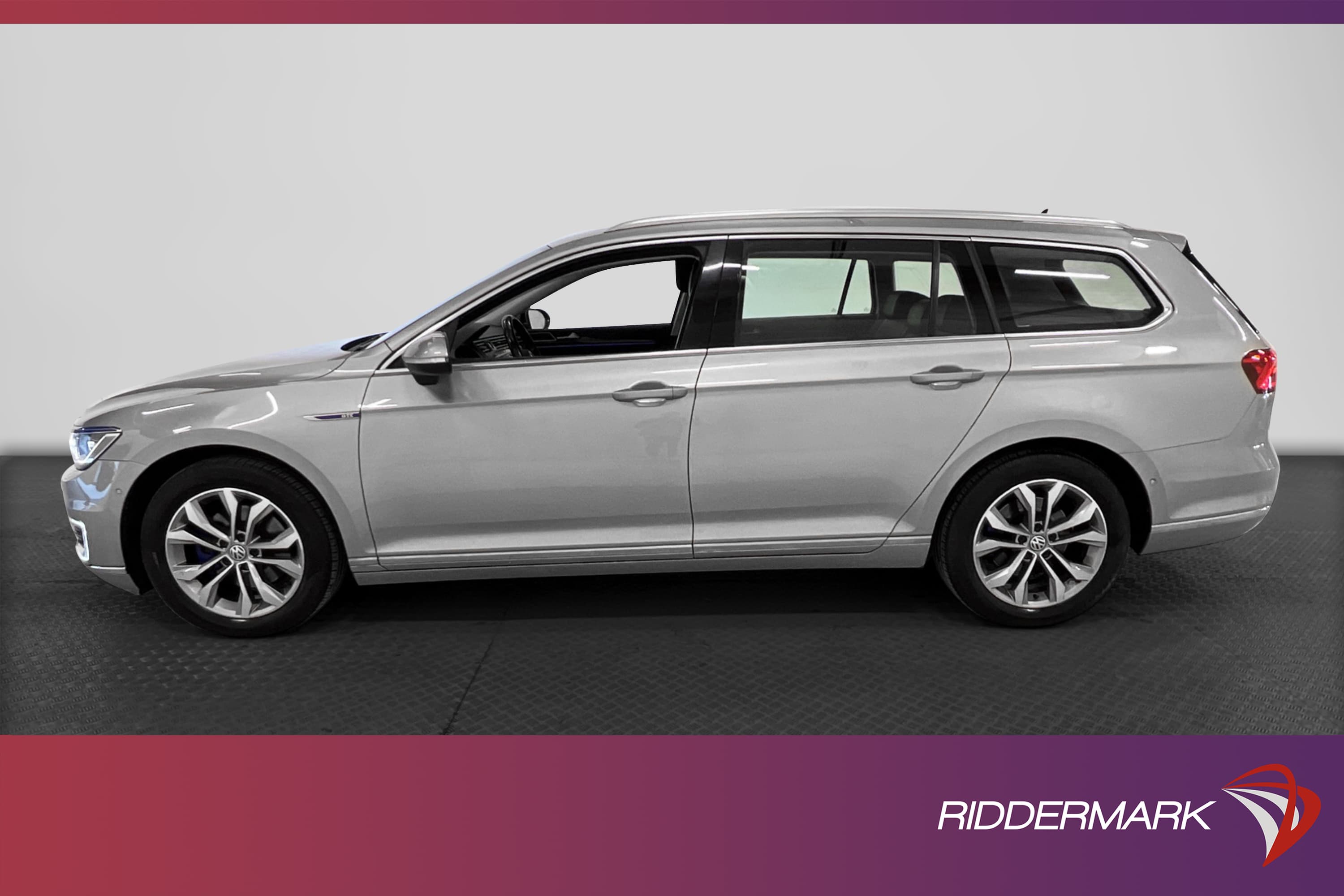 Volkswagen Passat GTE 218hk