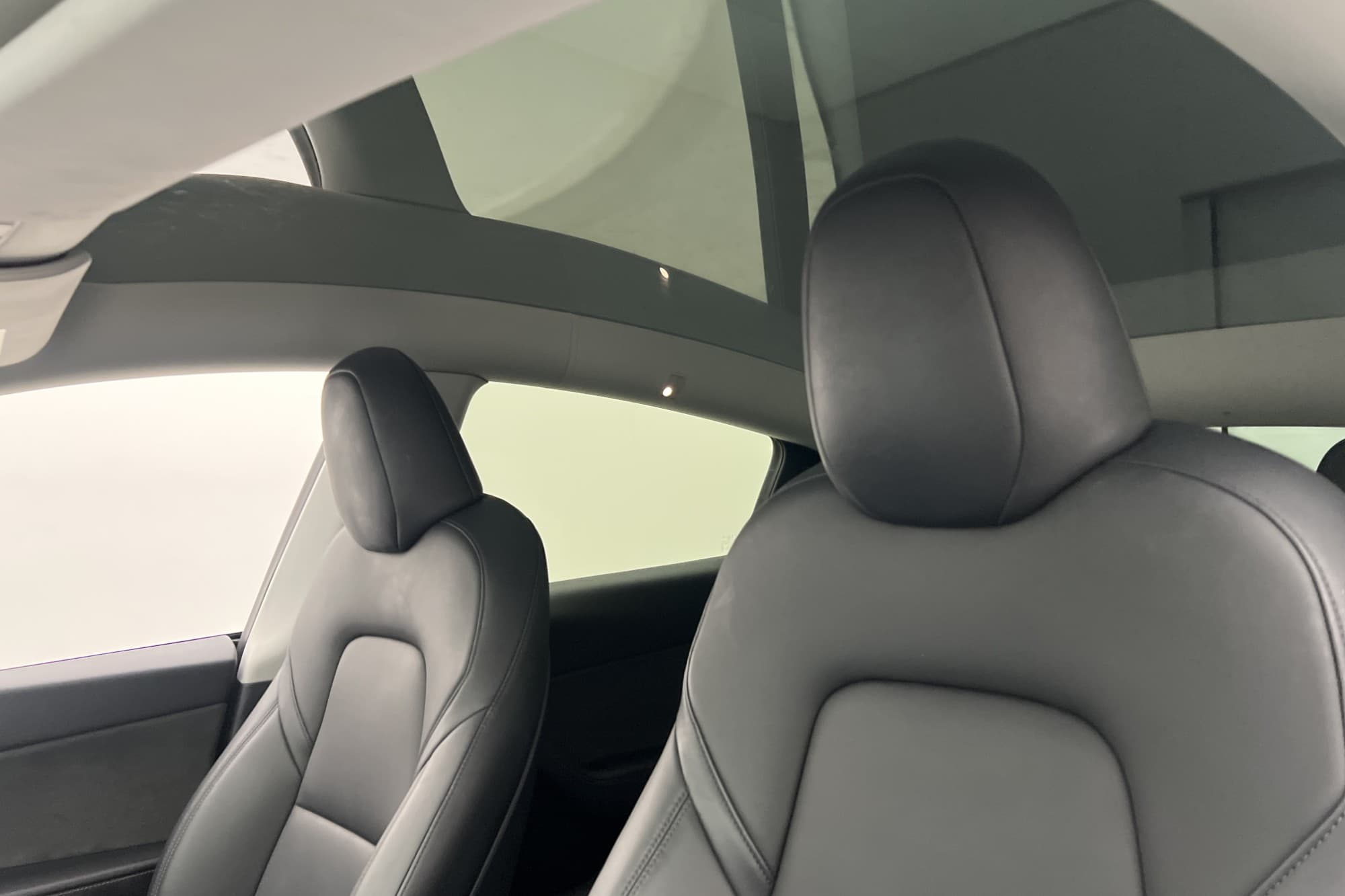 Tesla Model Y Long Range AWD Dragkrok Autopilot Panorama