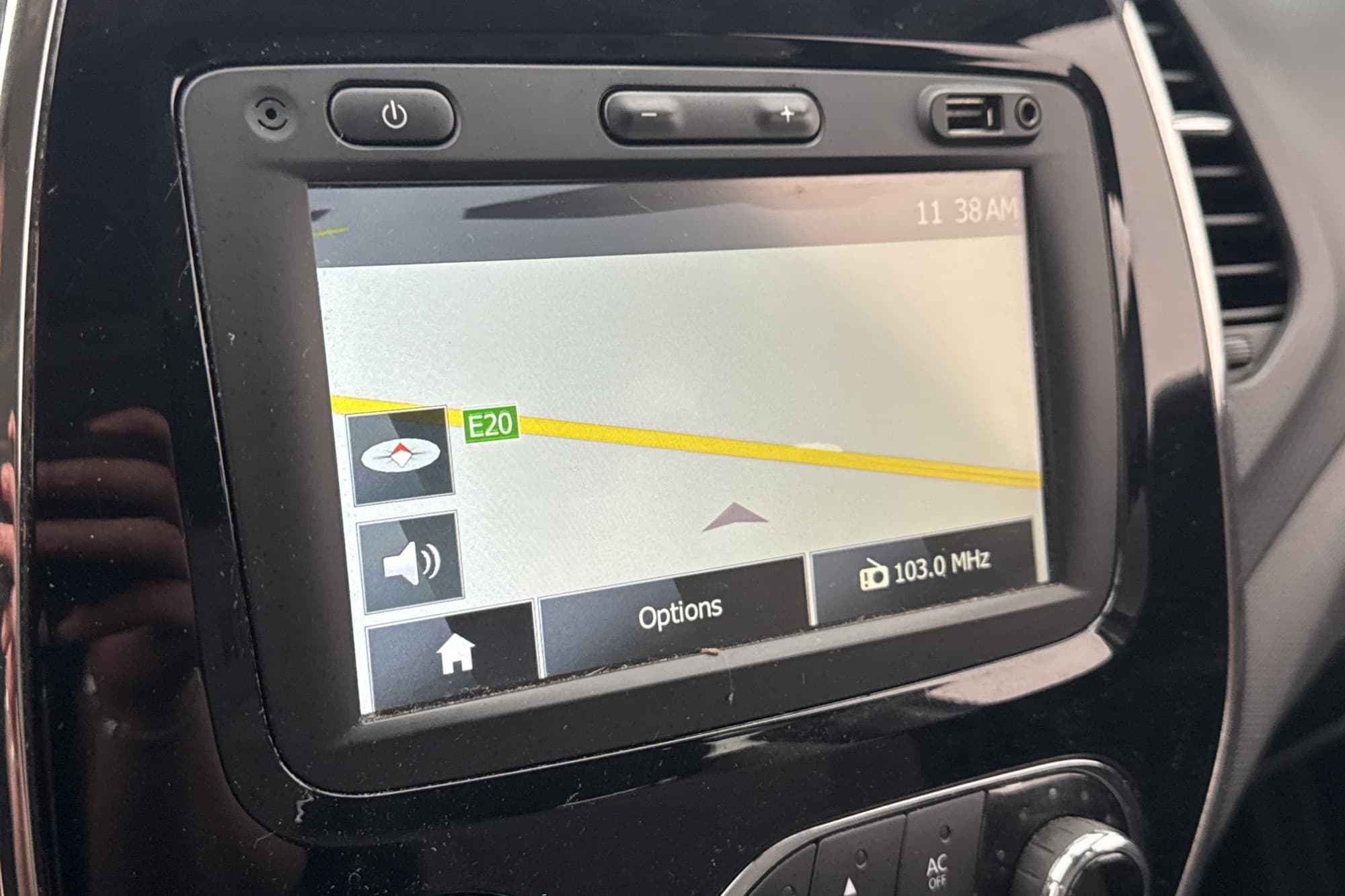 Renault Captur 1.2 TCe 120hk Navigation Sensorer Farthållare